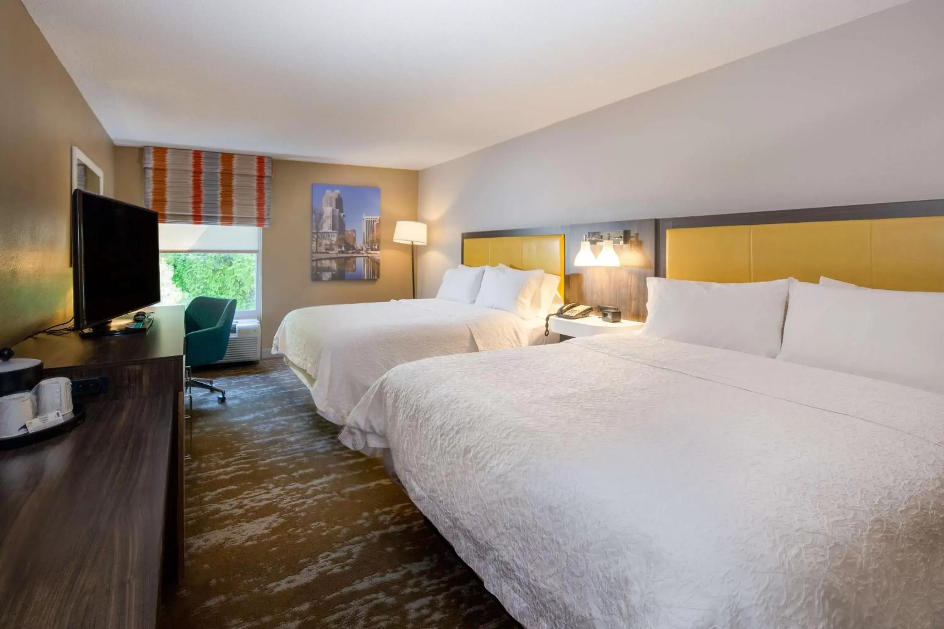 Bedroom, Bed in Hampton Inn & Suites Raleigh/Cary I-40 (PNC Arena)