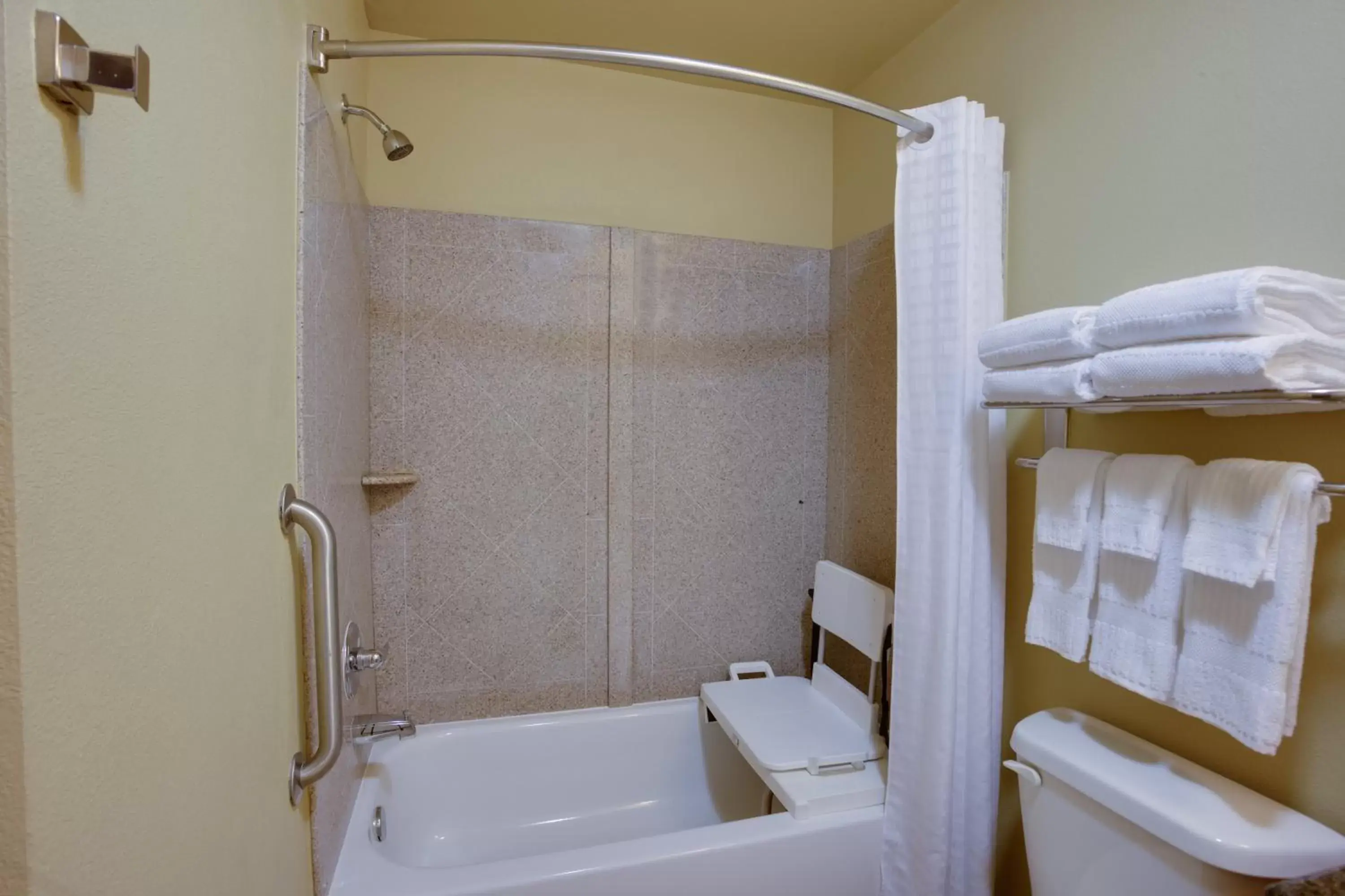 Photo of the whole room, Bathroom in Candlewood Suites Richmond Airport, an IHG Hotel