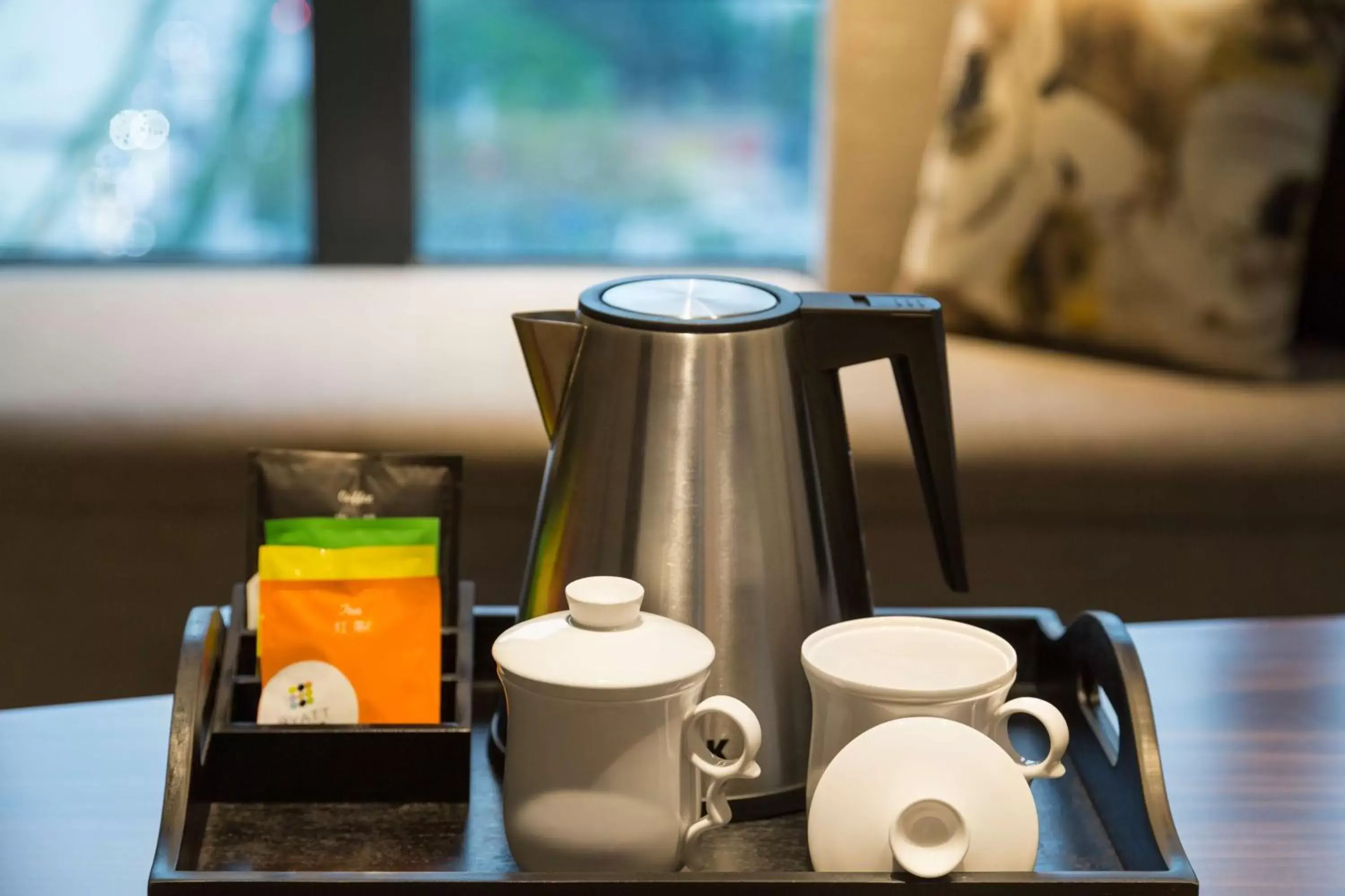 Photo of the whole room, Coffee/Tea Facilities in Hyatt Place Shenzhen Dongmen