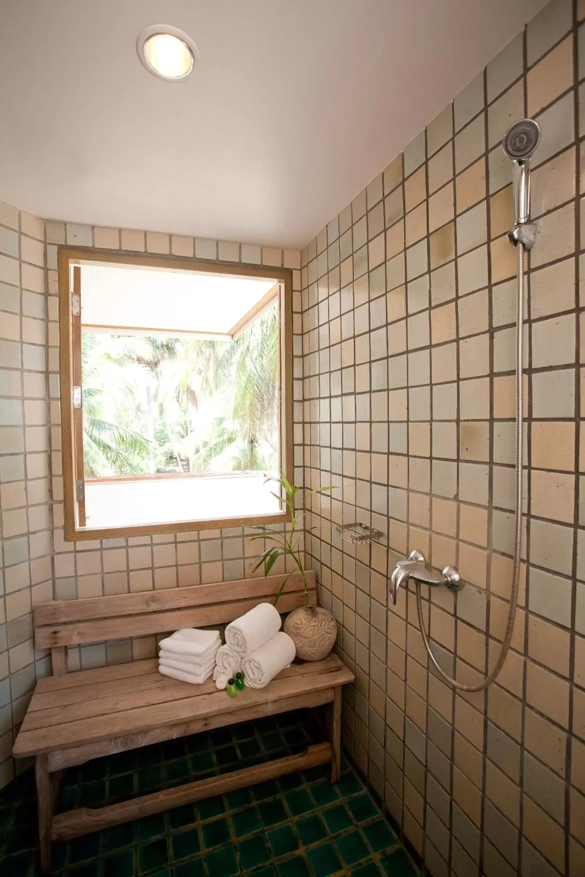 Shower, Bathroom in Tanaosri Resort