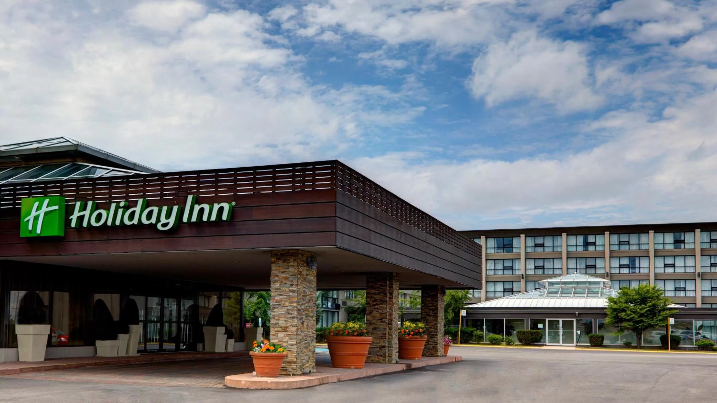 Holiday Inn Toronto Airport East by IHG