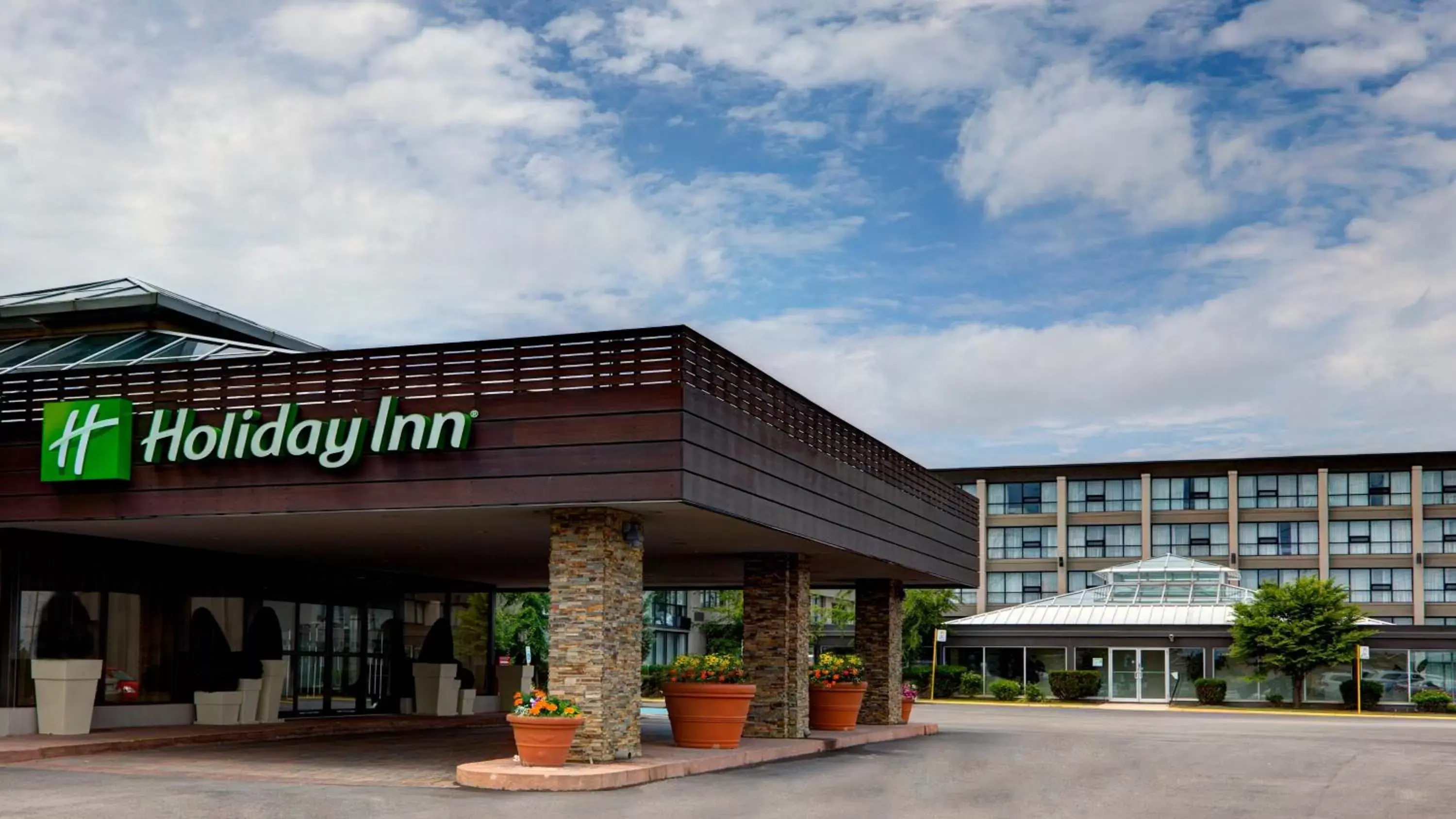 Property Building in Holiday Inn Toronto Airport East, an IHG Hotel