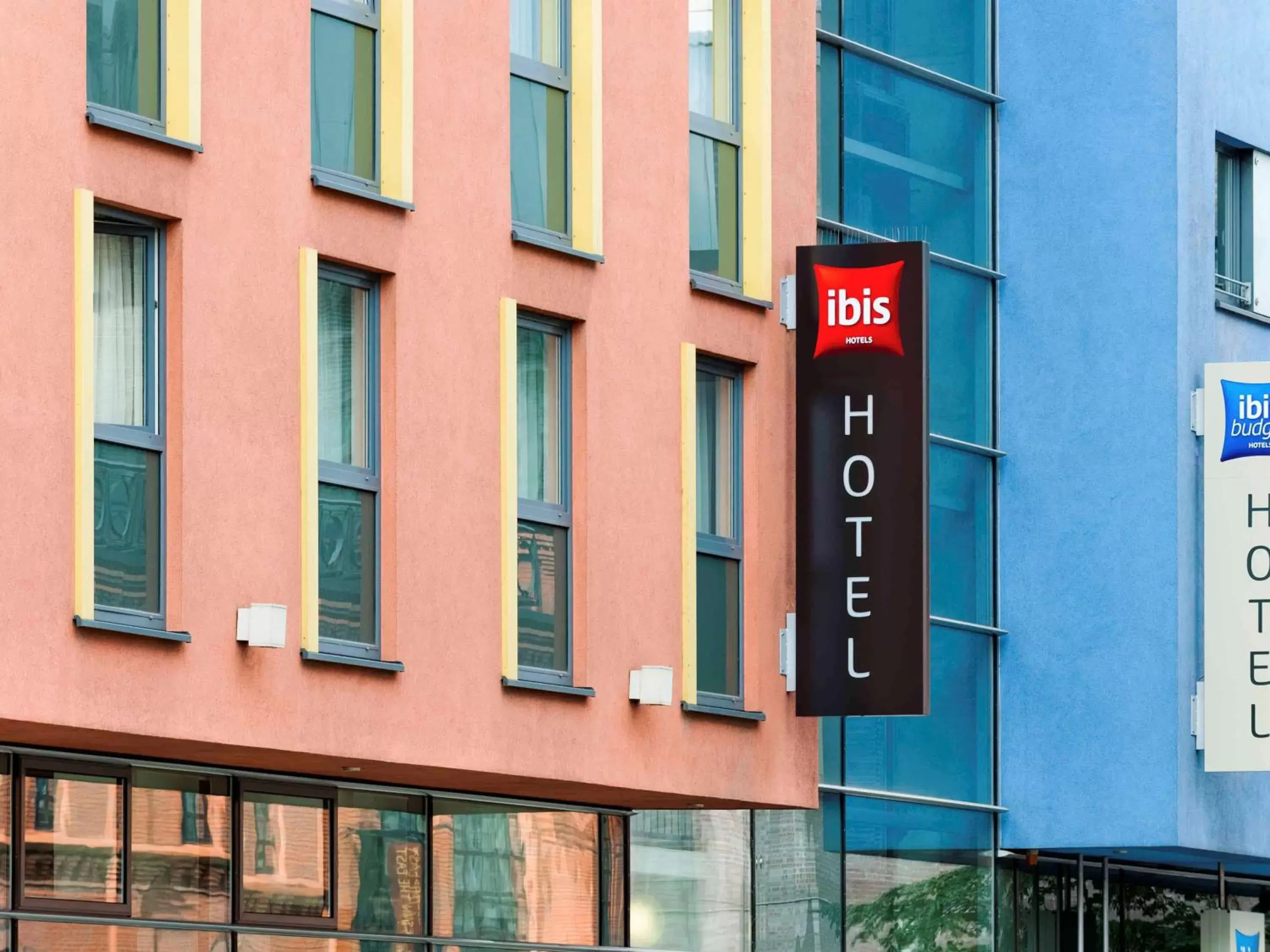 Property Building in ibis Hotel Hamburg St. Pauli Messe