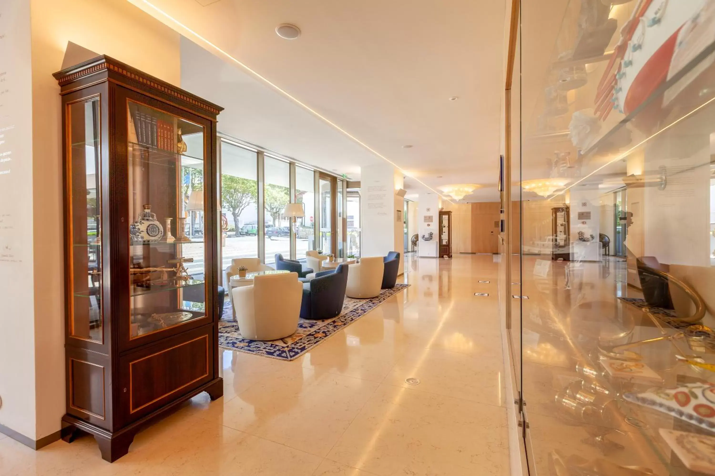 Living room, Lobby/Reception in Sea Porto Hotel