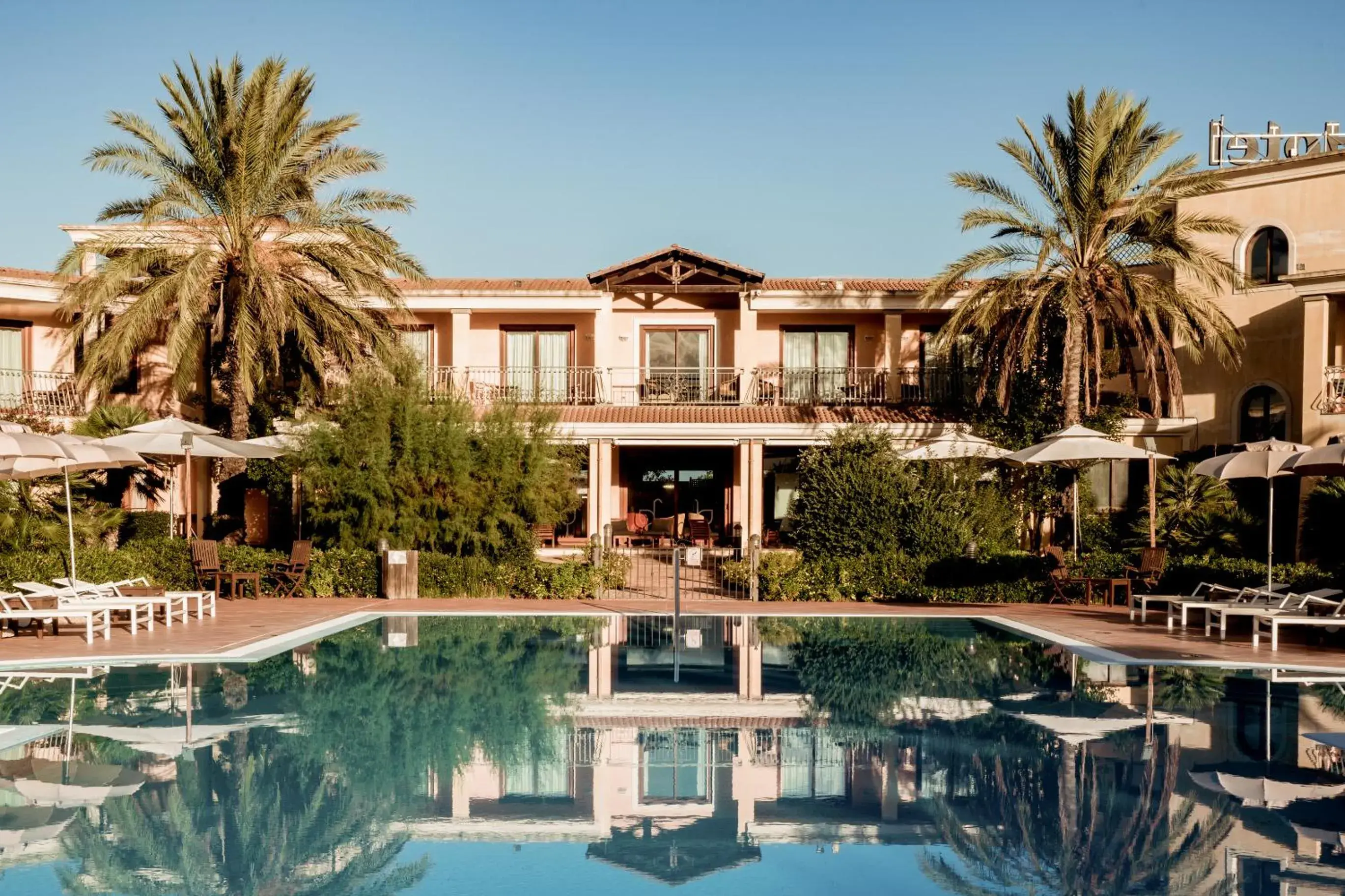 Swimming Pool in Hotel Santa Gilla