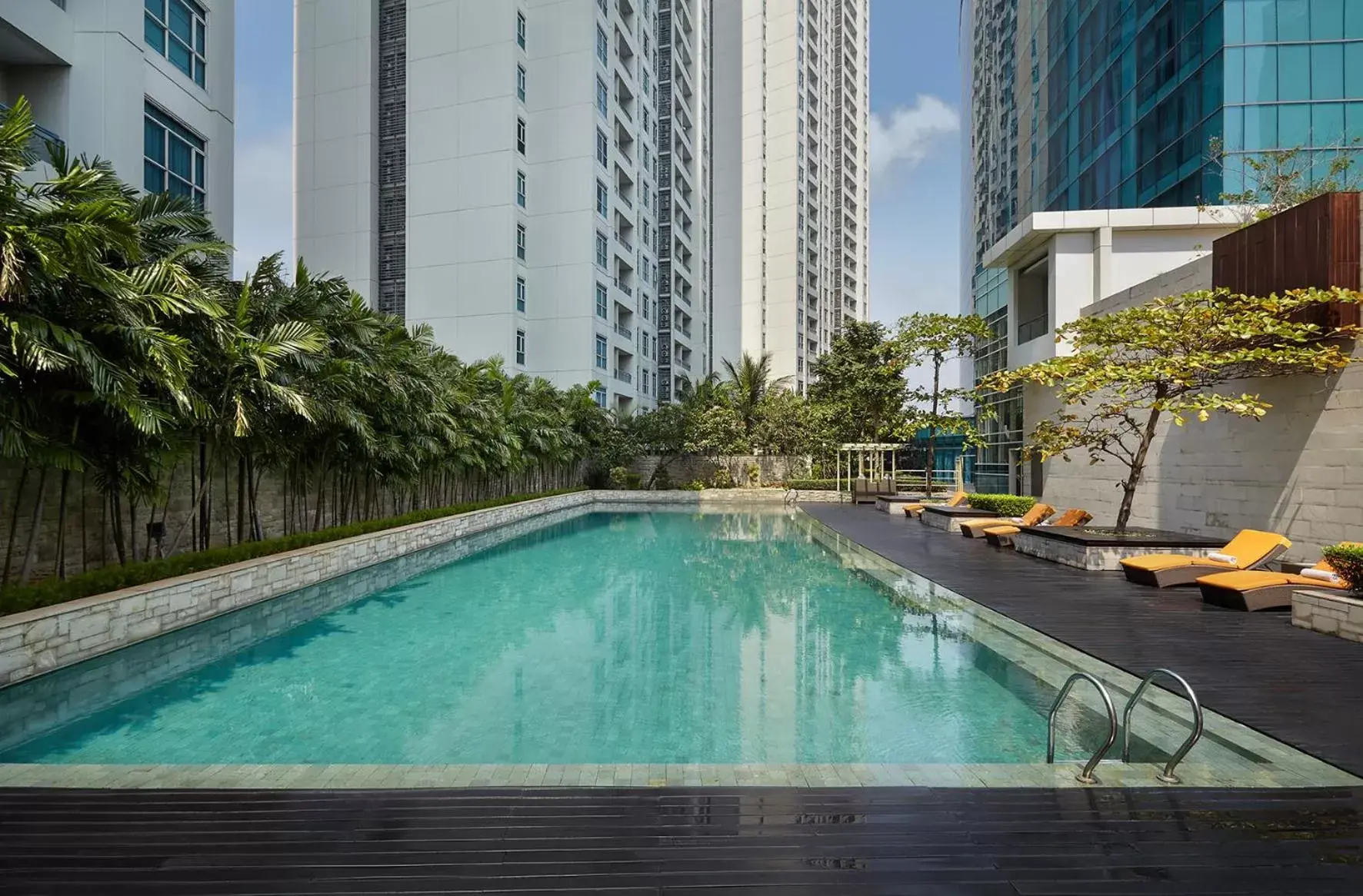 Swimming Pool in Pullman Jakarta Central Park Hotel