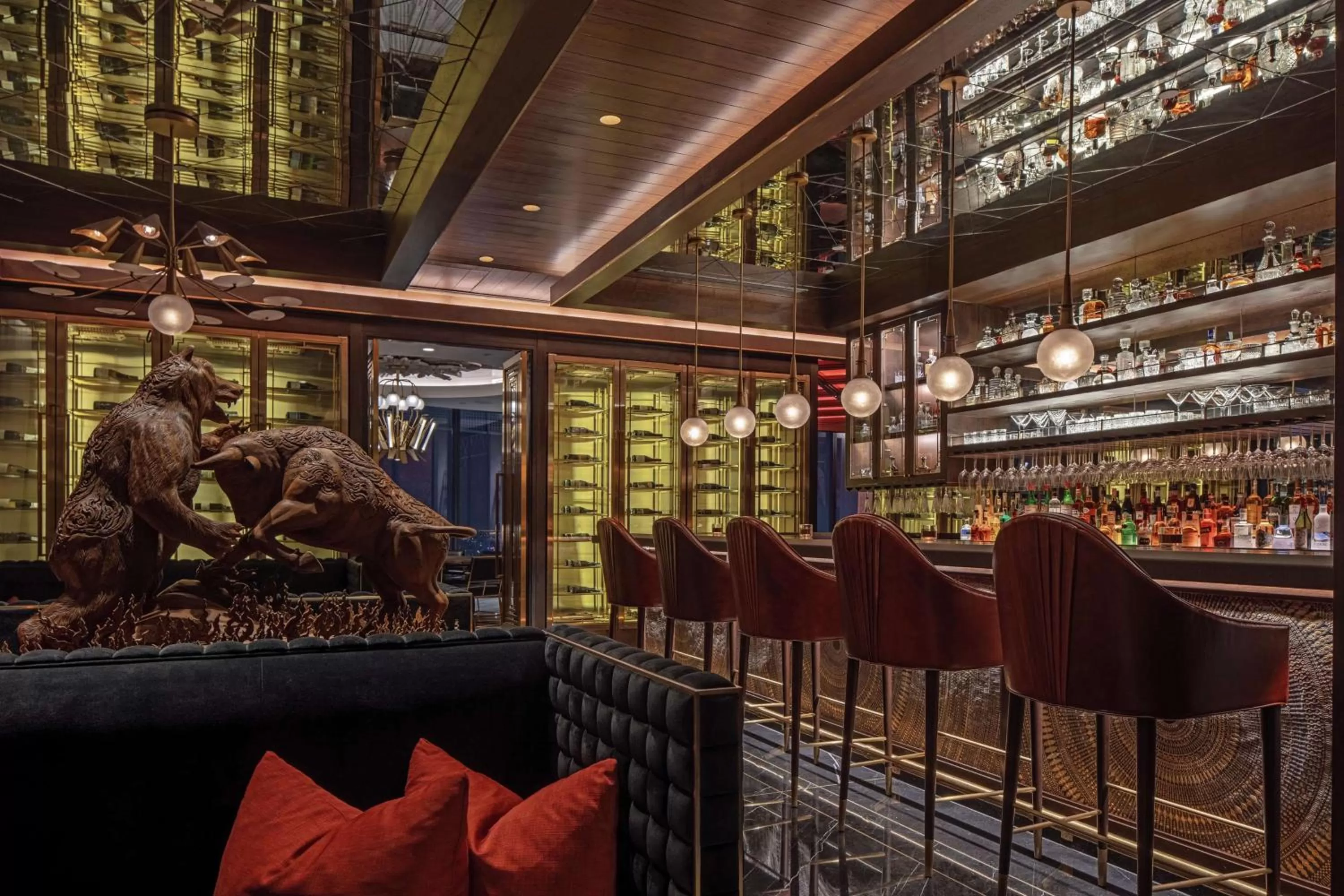 Lounge or bar in Waldorf Astoria Bangkok