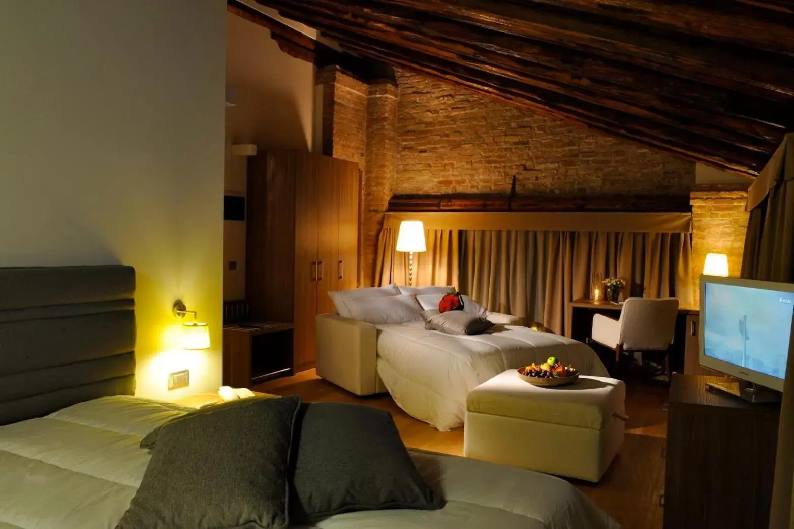 Photo of the whole room, Bed in Do Ciacole In Relais