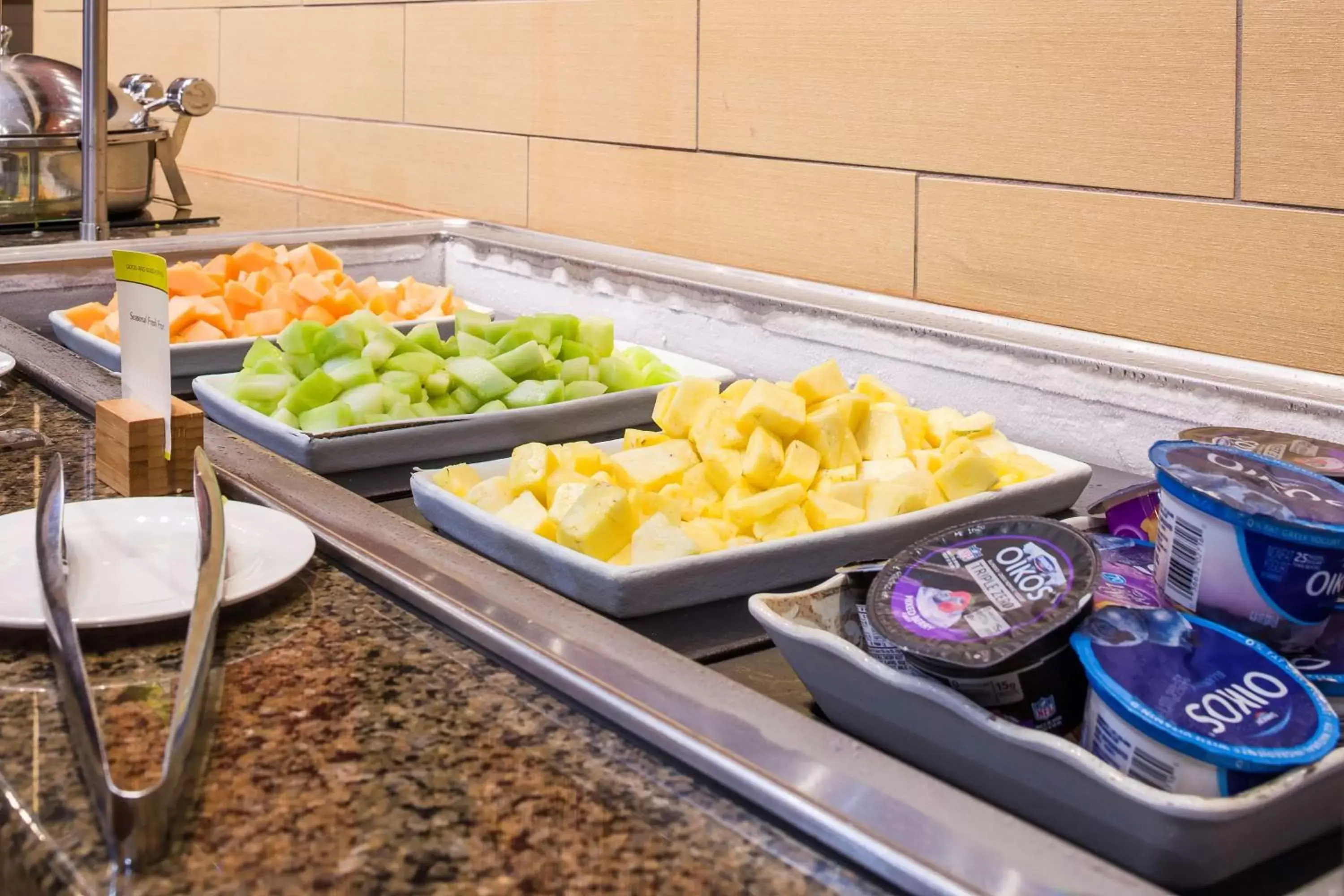 Restaurant/places to eat in DoubleTree by Hilton Boston-Andover