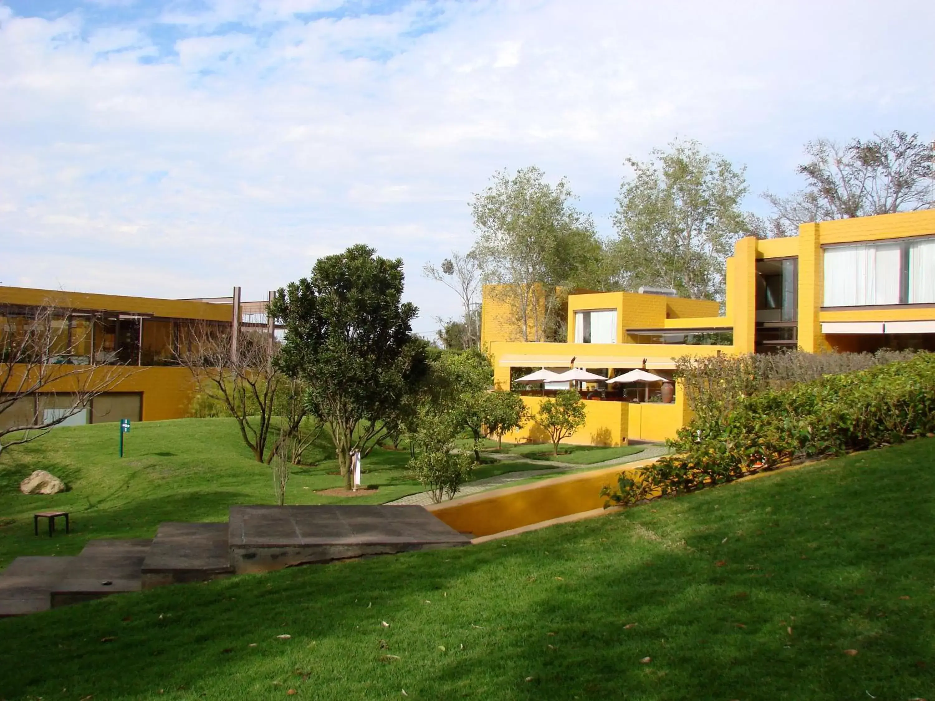 Garden, Property Building in Hotel Casa en el Campo