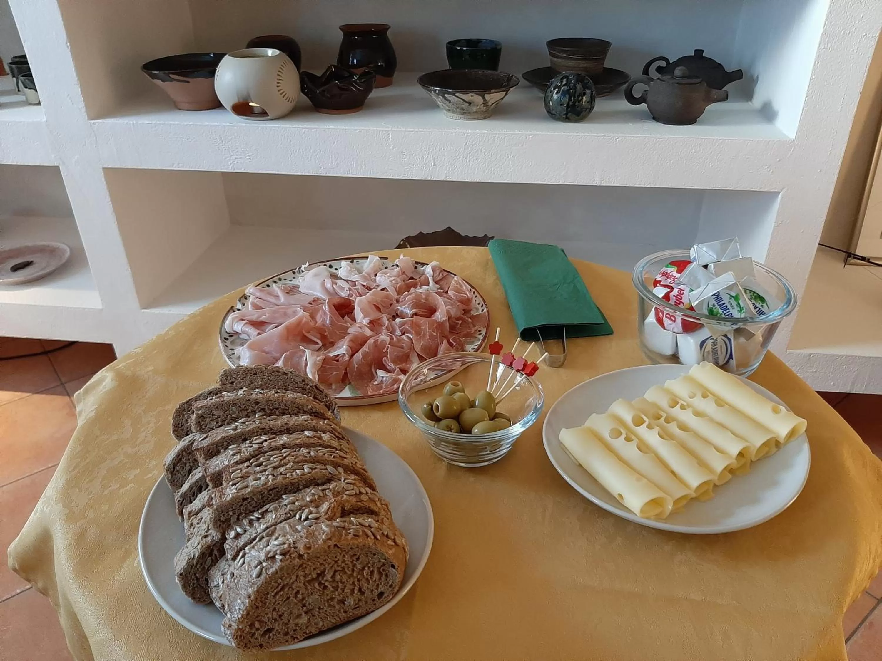 Continental breakfast in cà bianca