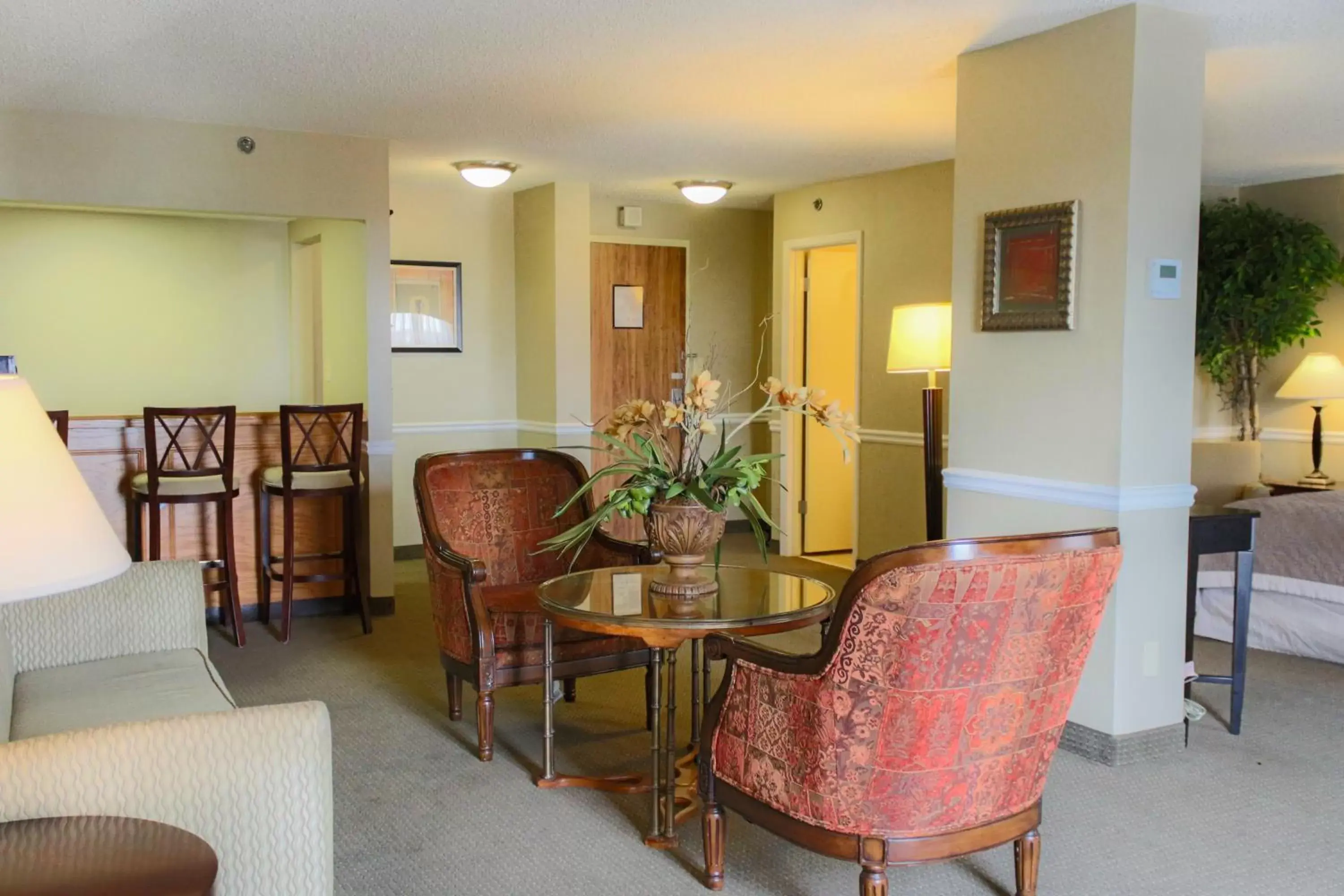 Restaurant/places to eat, Seating Area in Ramada Plaza by Wyndham Atlanta Airport