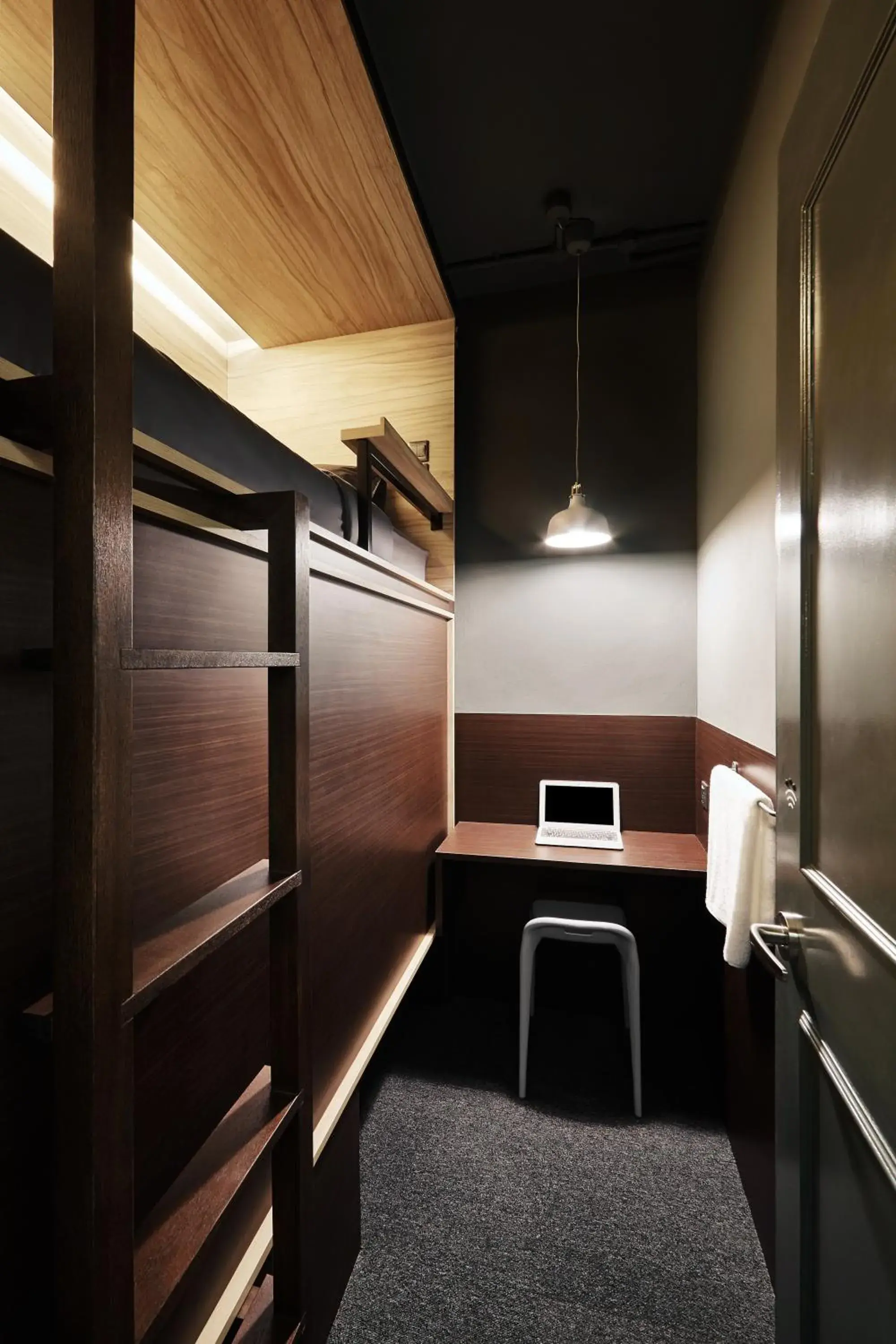 Bunk Bed in The Pod @ Beach Road Boutique Capsule Hotel