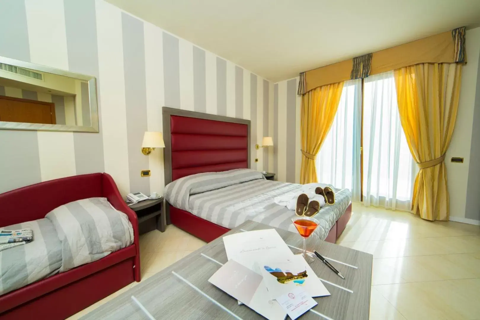Bedroom, Bed in Grand Hotel Elite