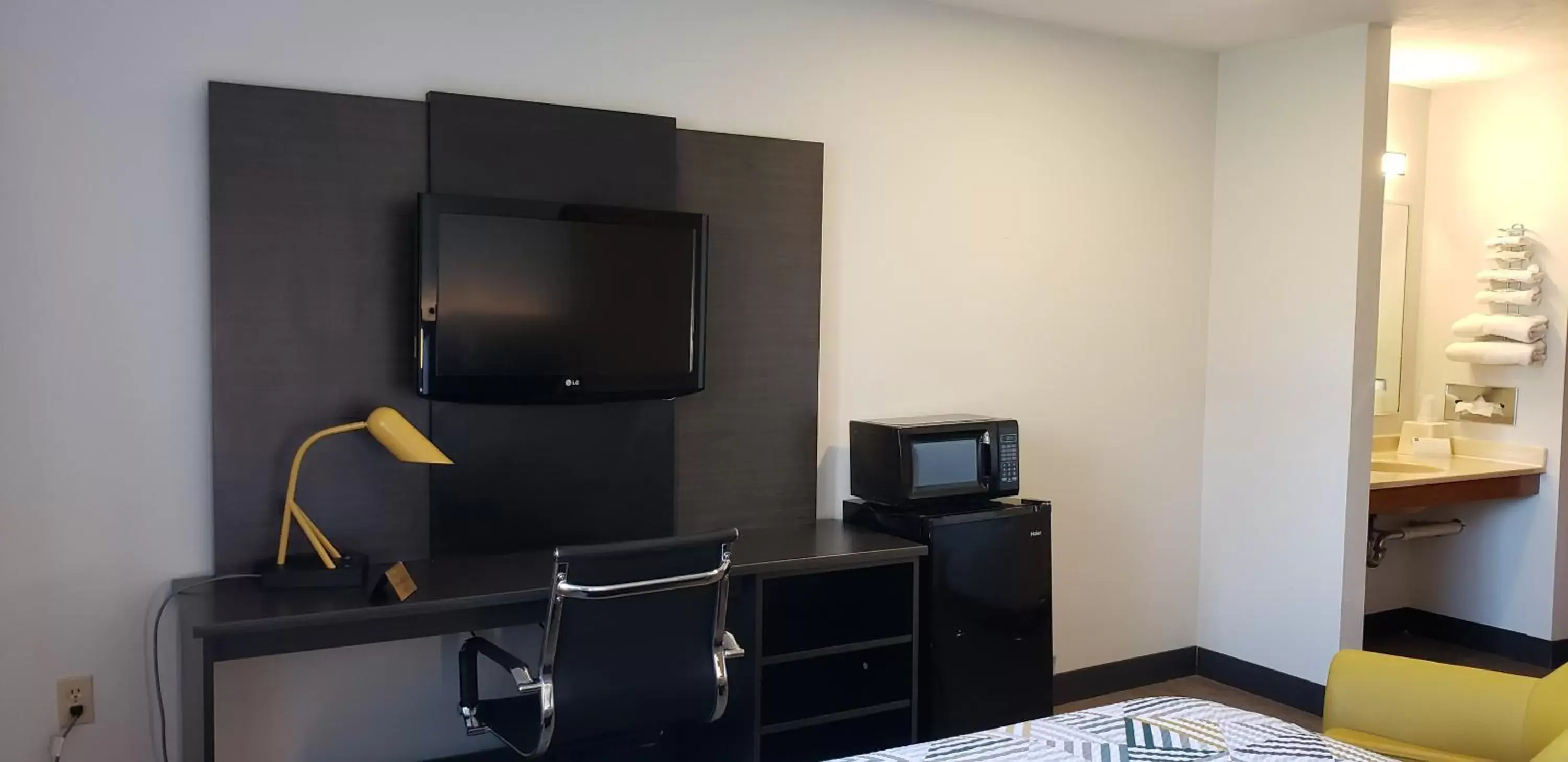 TV/Entertainment Center in Motel 6-Kewanee, IL