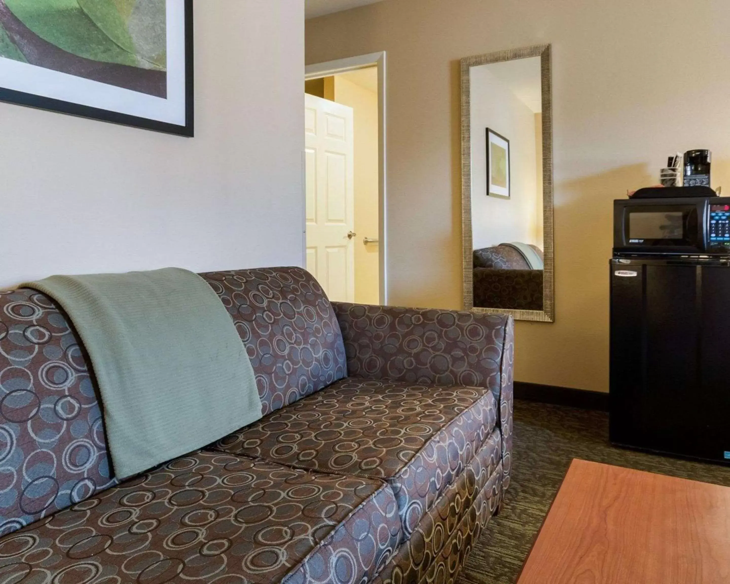 Photo of the whole room, Bed in Rodeway Inn of Junction