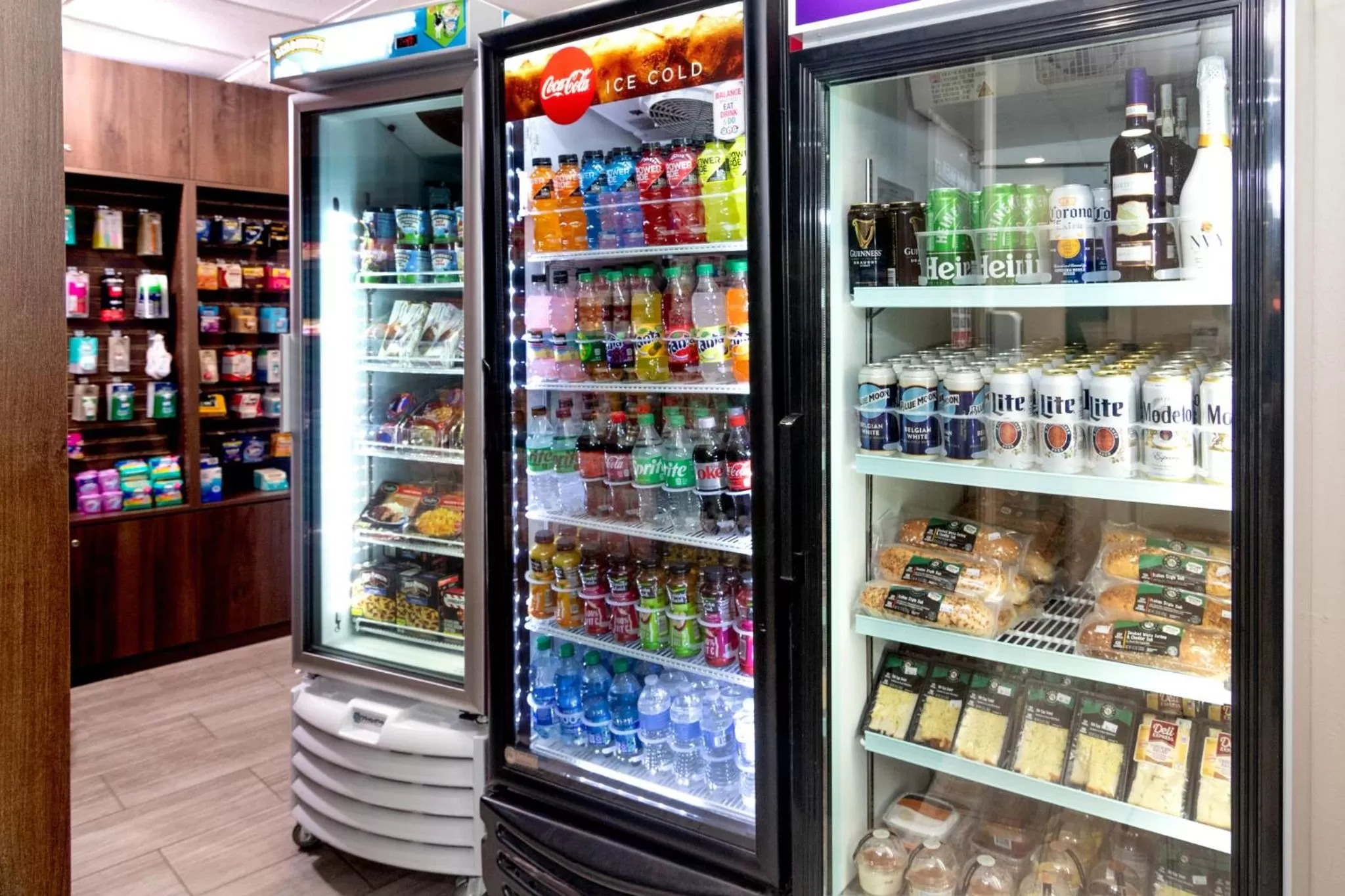 Shopping Area in Red Roof PLUS Miami Airport