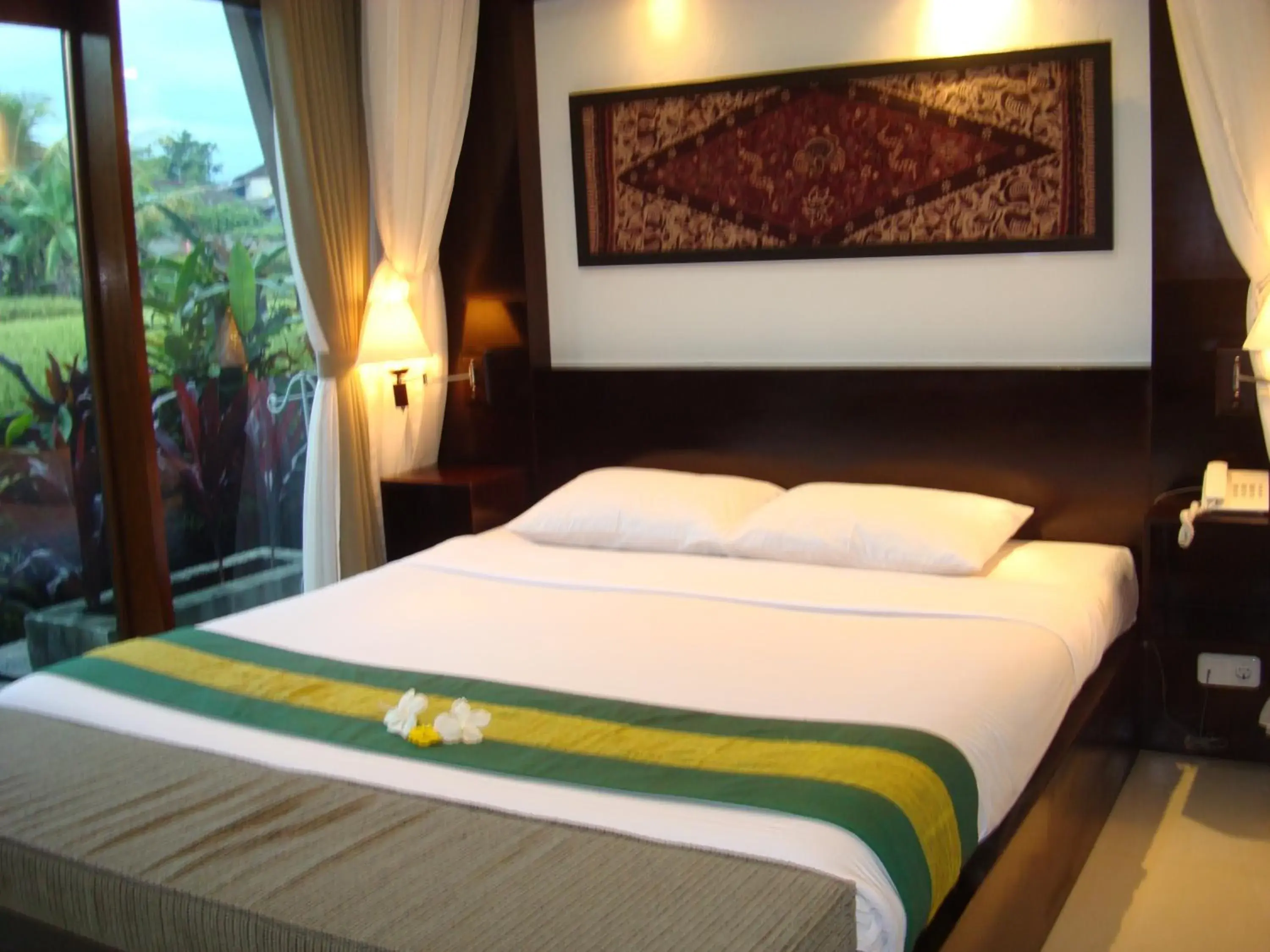 Bed in Anini Raka Resort & Spa