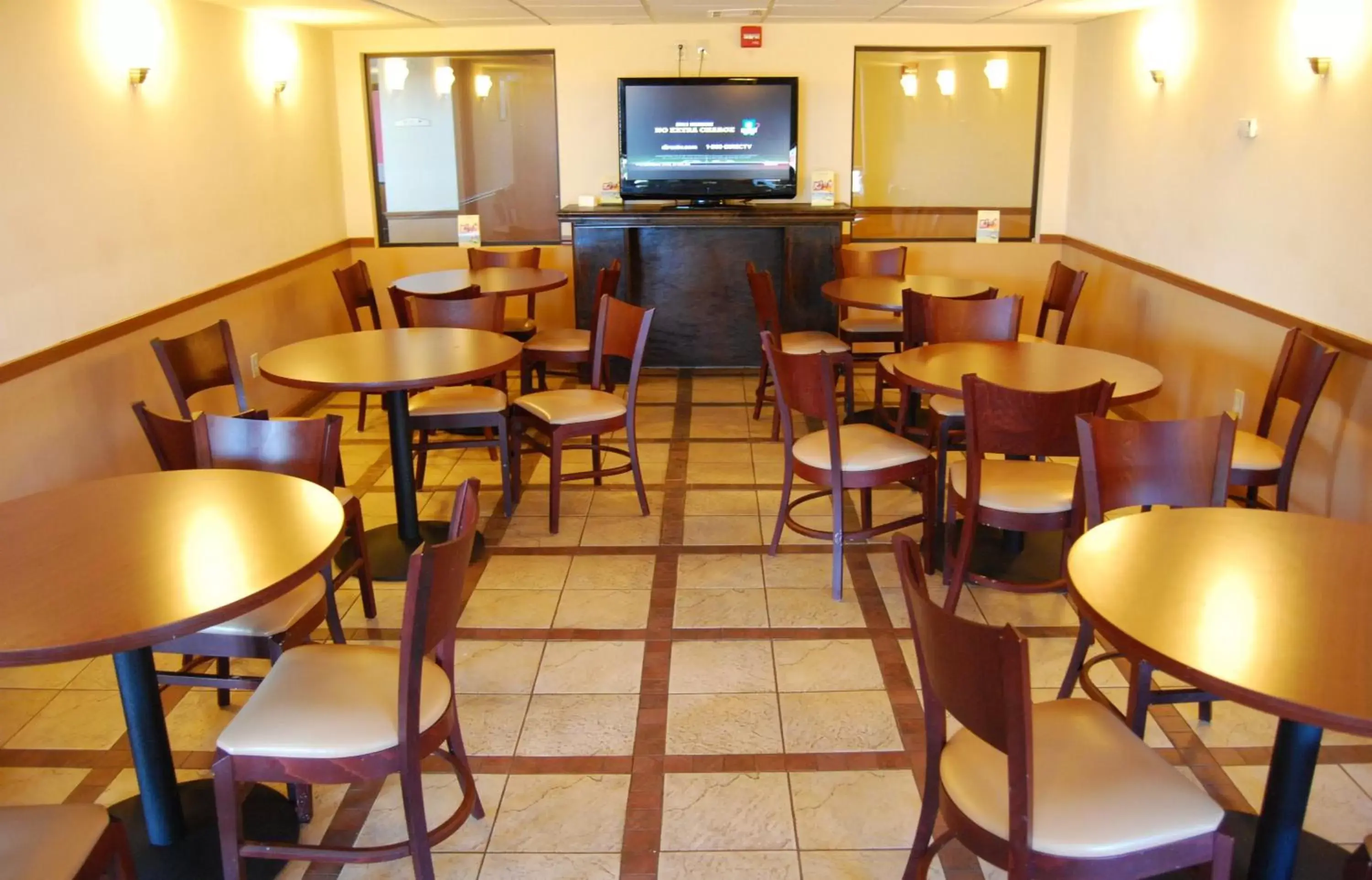 Restaurant/places to eat in Super 8 by Wyndham Oklahoma City Restaurant/places to eat in Super 8 by Wyndham Oklahoma City