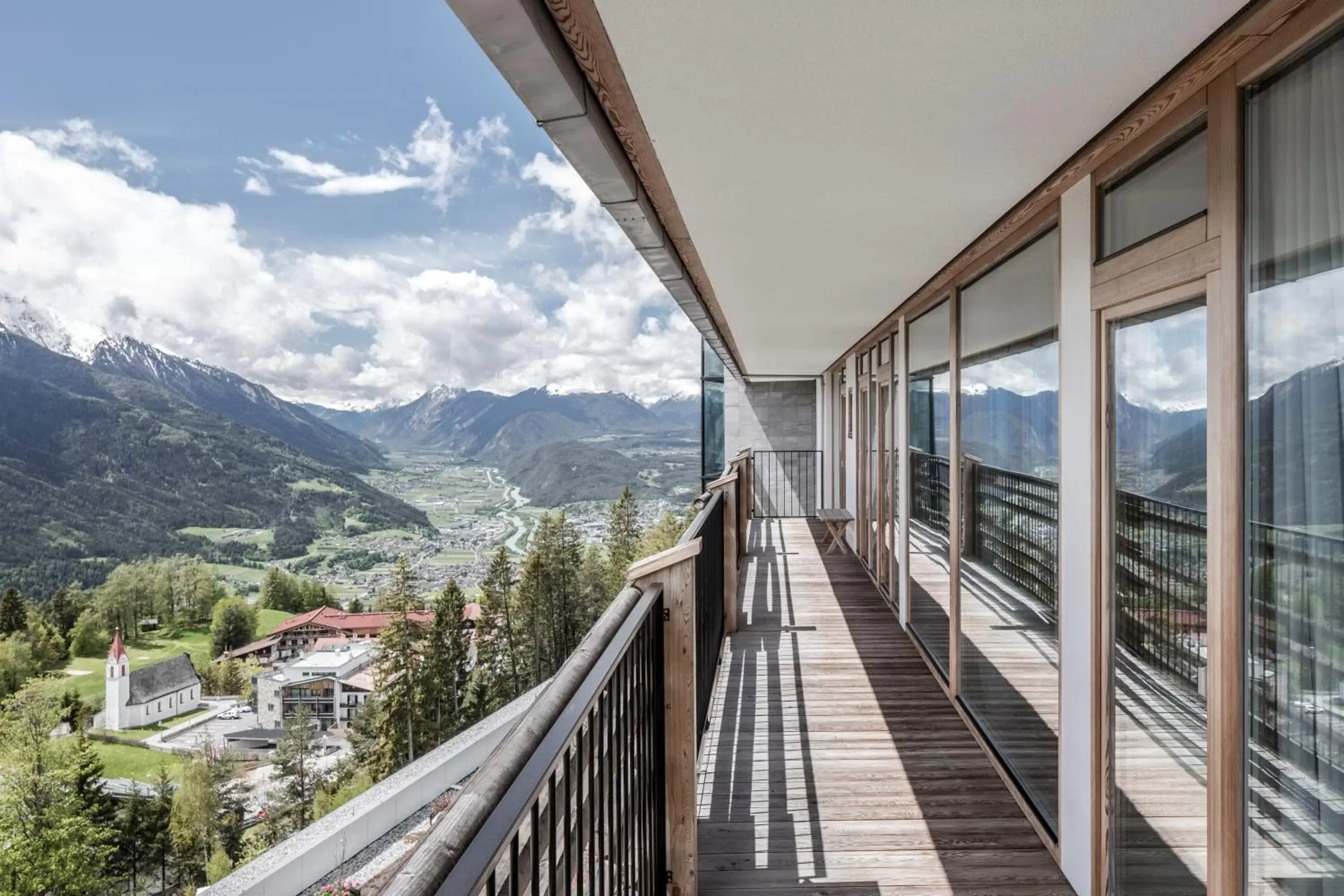 Balcony/Terrace, Mountain View in NIDUM - Casual Luxury Hotel