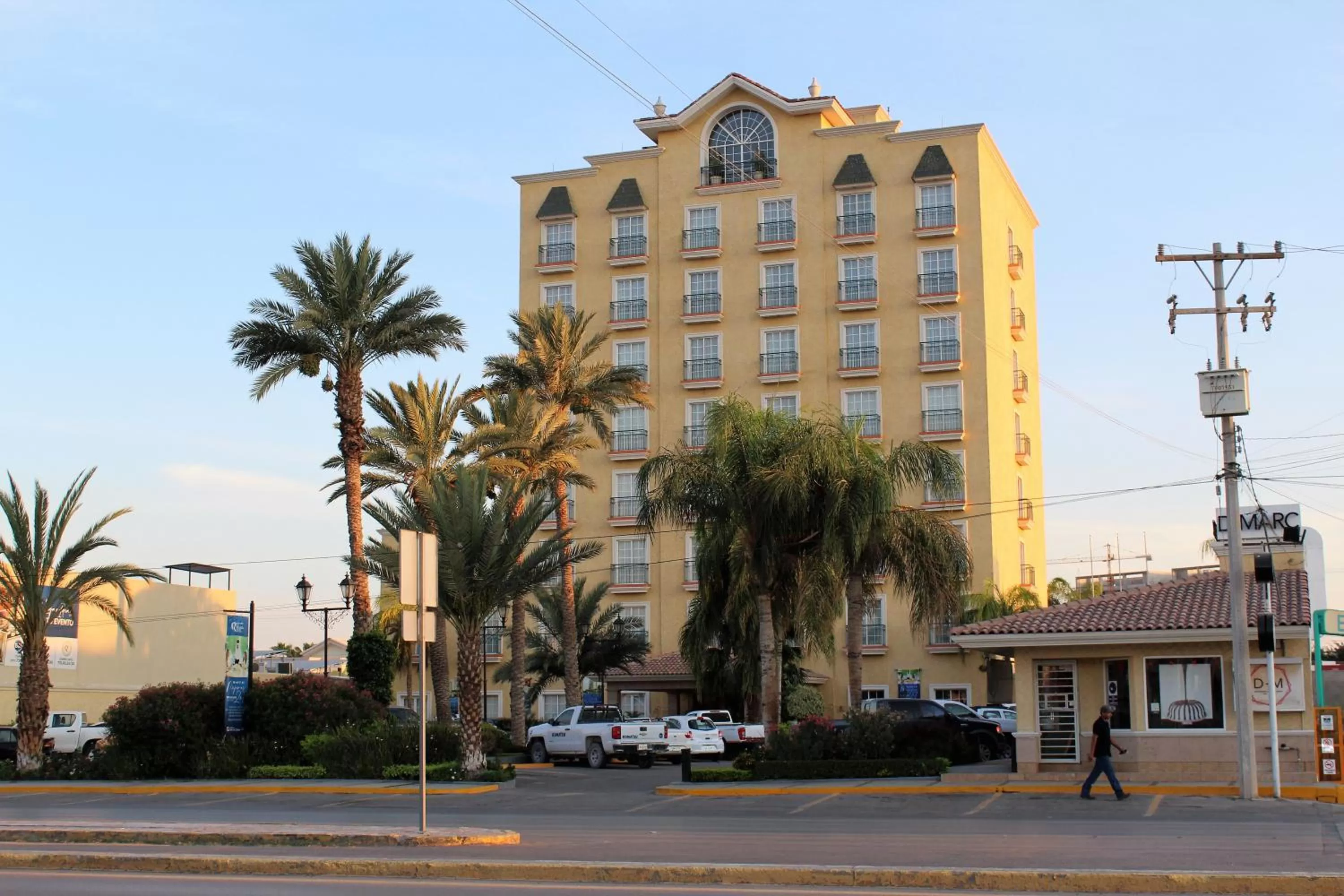 Property building in Best Western Hotel Posada Del Rio Express