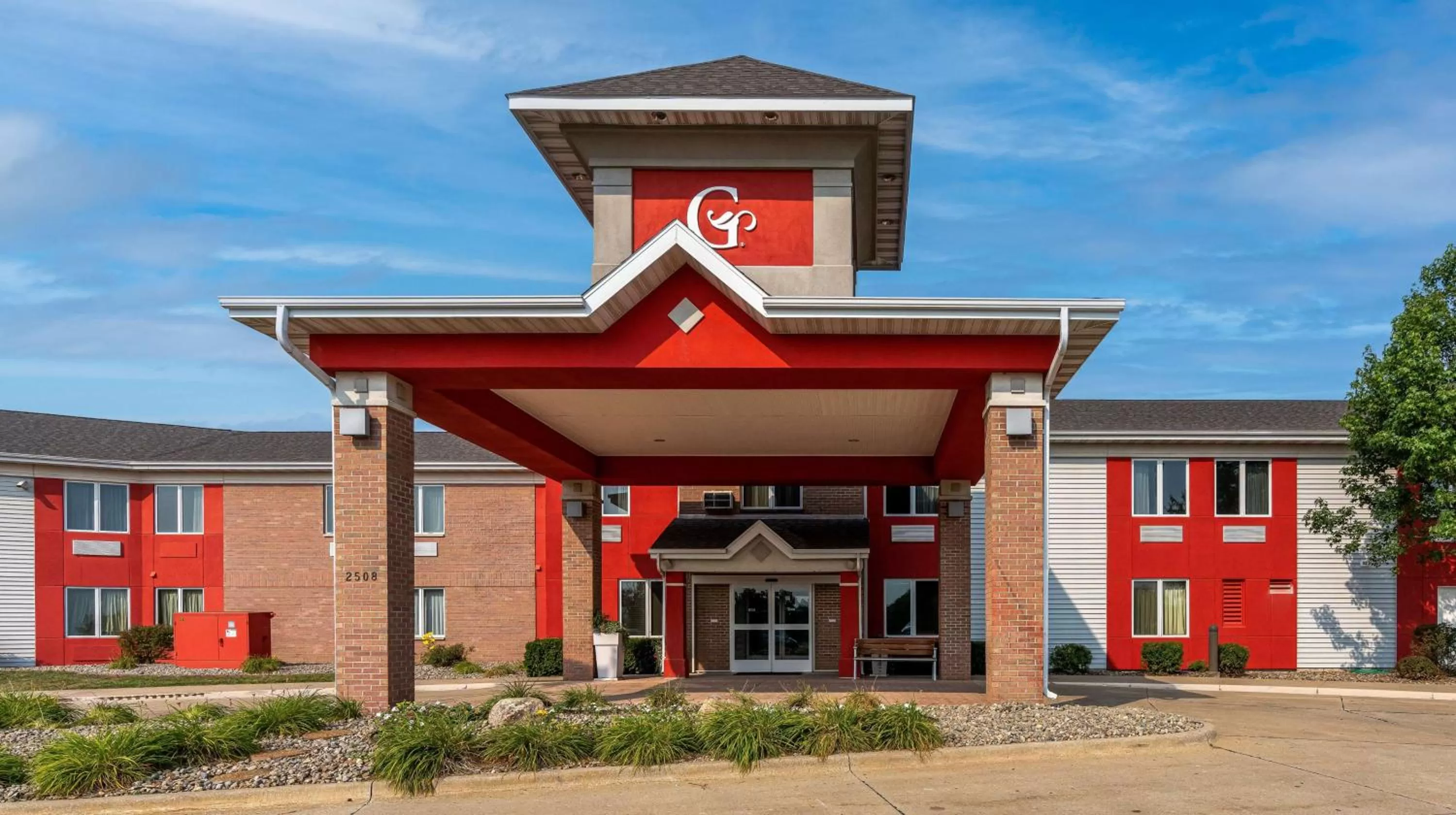 Property Building in GrandStay Hotel & Suites Pella