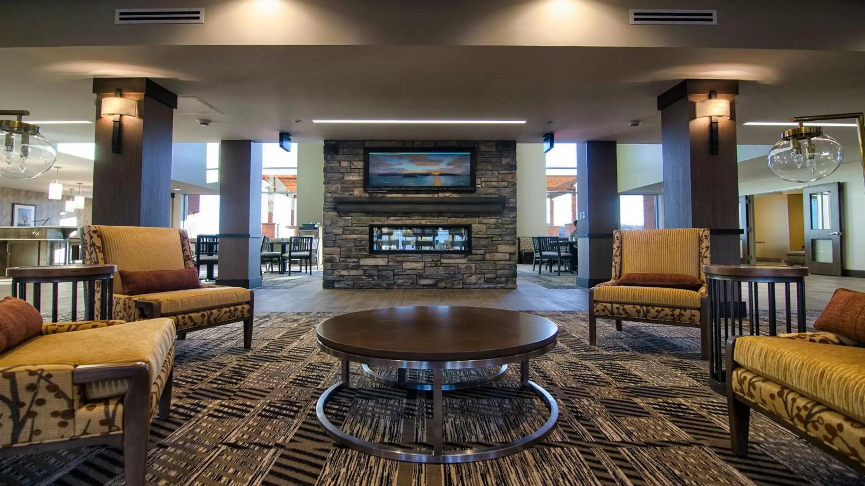 Property building, Lounge/Bar in Staybridge Suites Marquette, an IHG Hotel