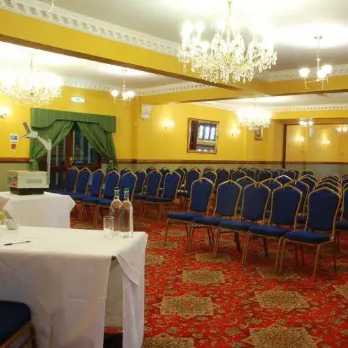 Business facilities in Crown & Cushion Hotel