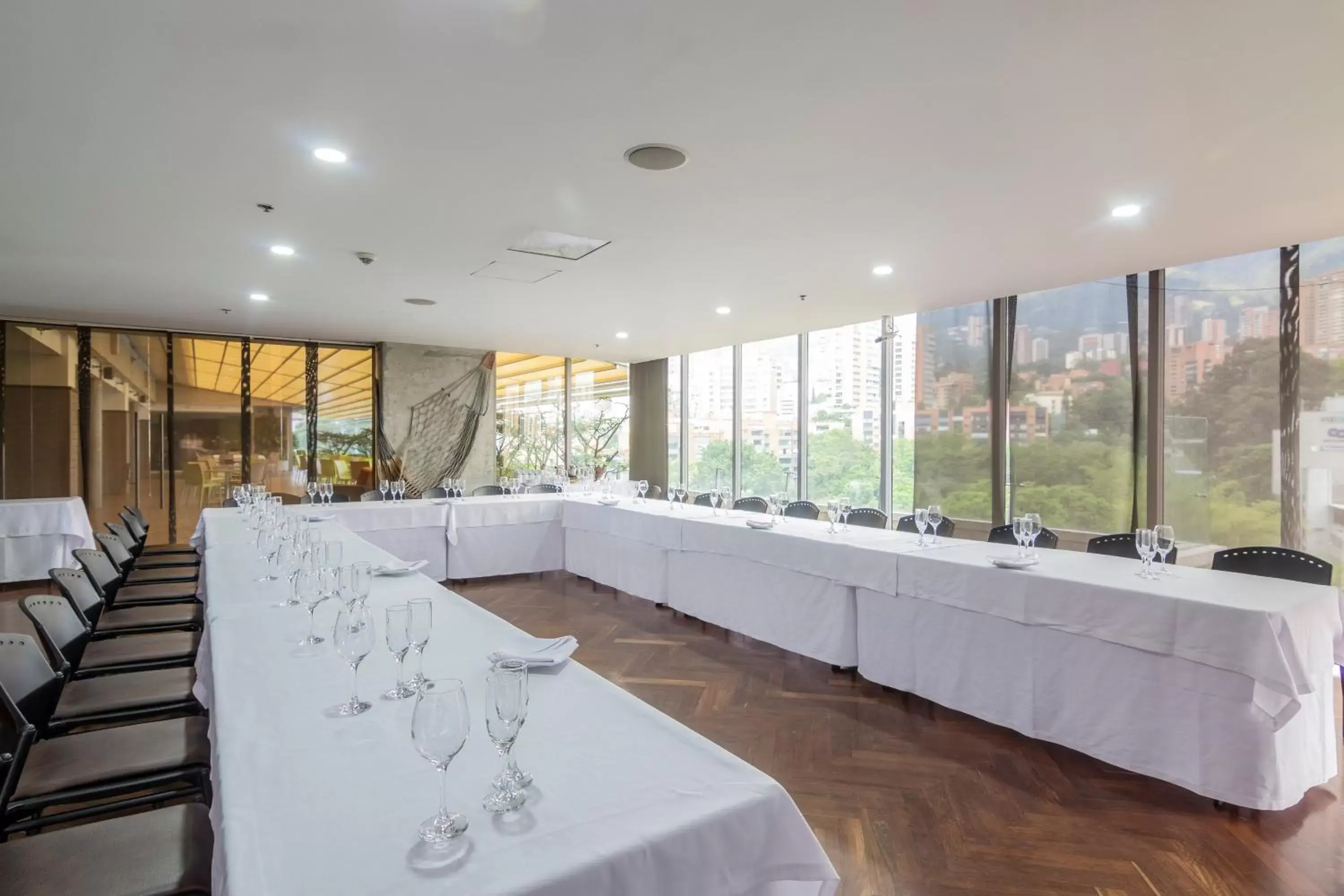 Meeting/conference room in Diez Hotel Categoría Colombia