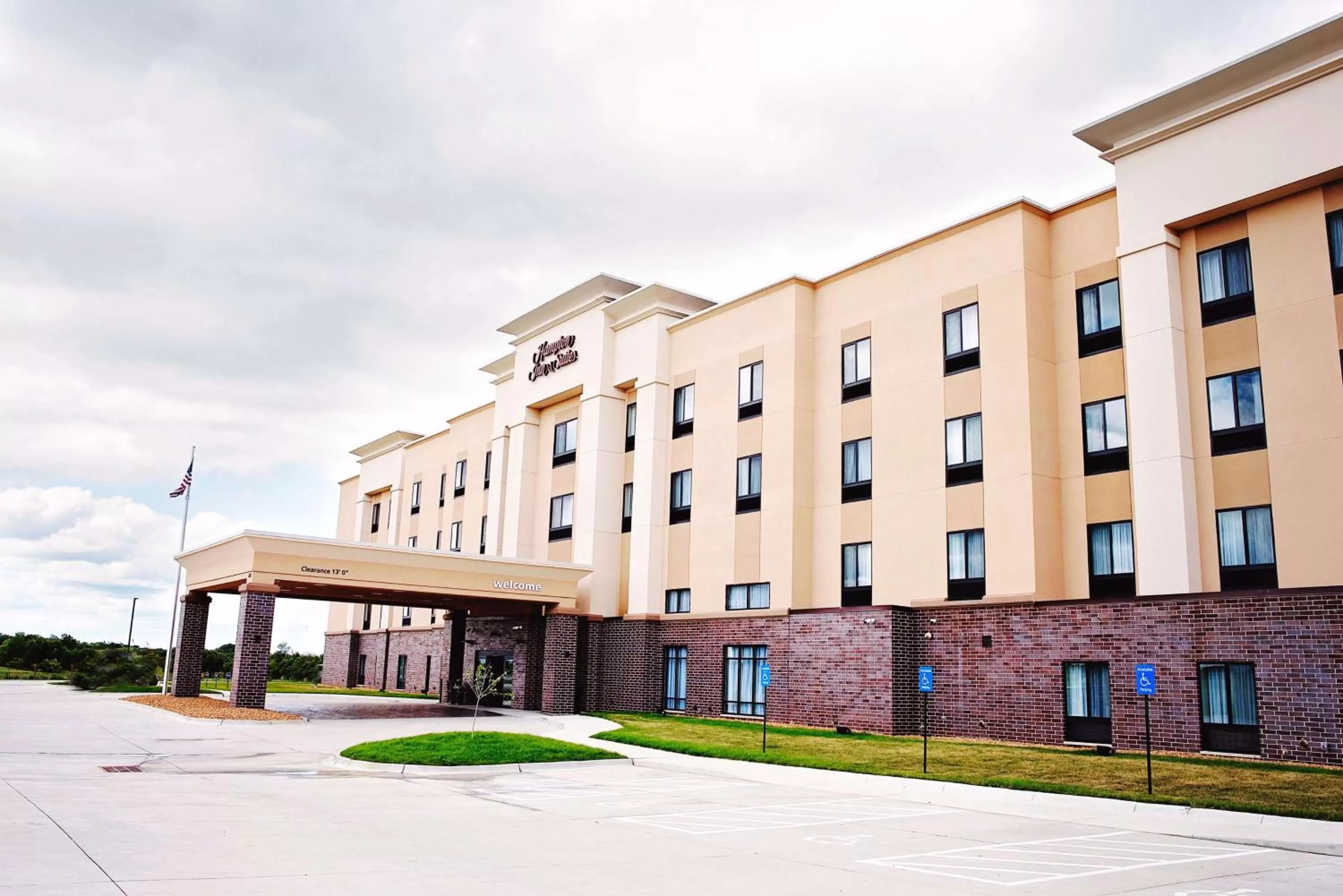Property building in Hampton Inn & Suites Des Moines/Urbandale Ia