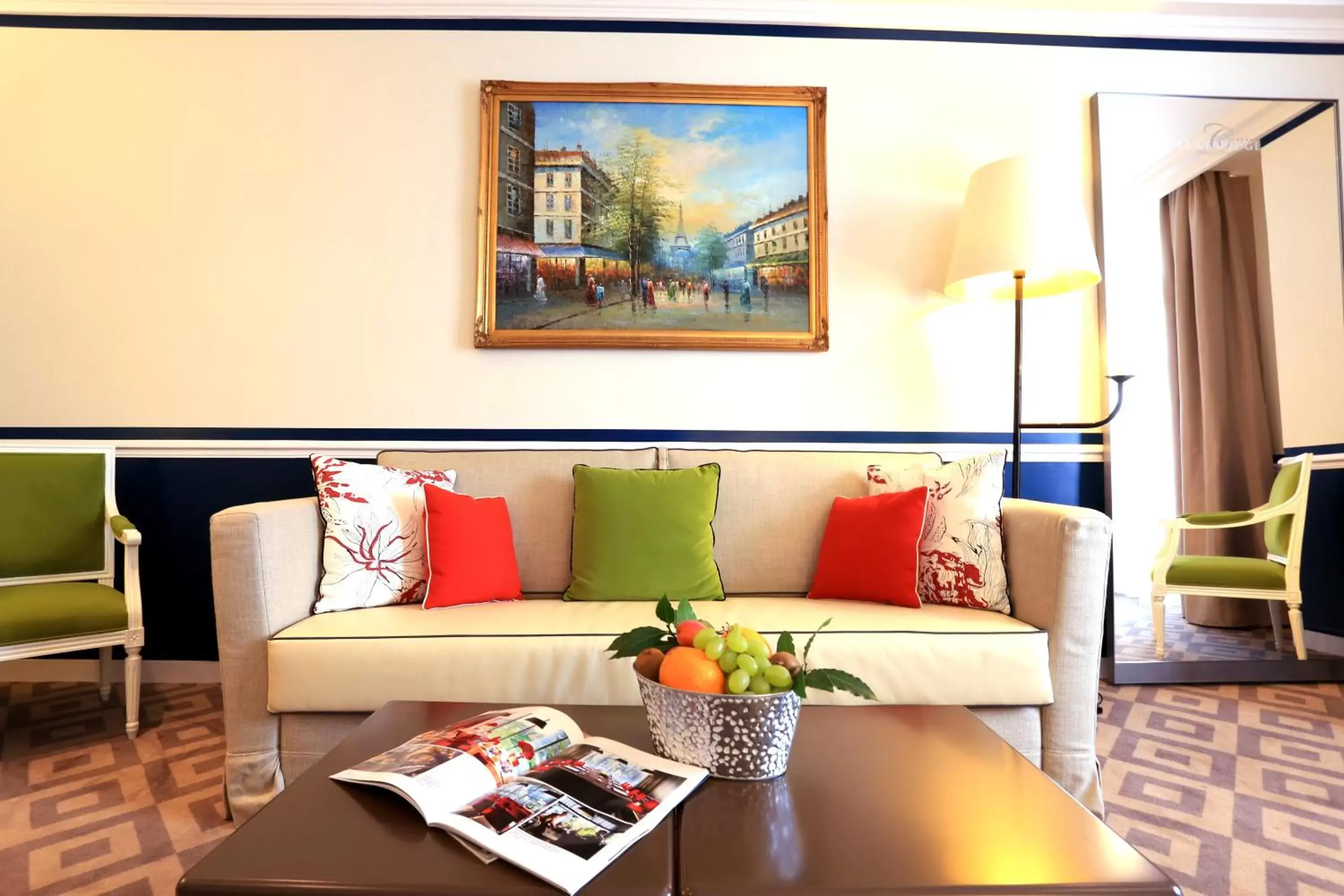 Living room, Seating Area in Fraser Suites Le Claridge Champs-Elysées
