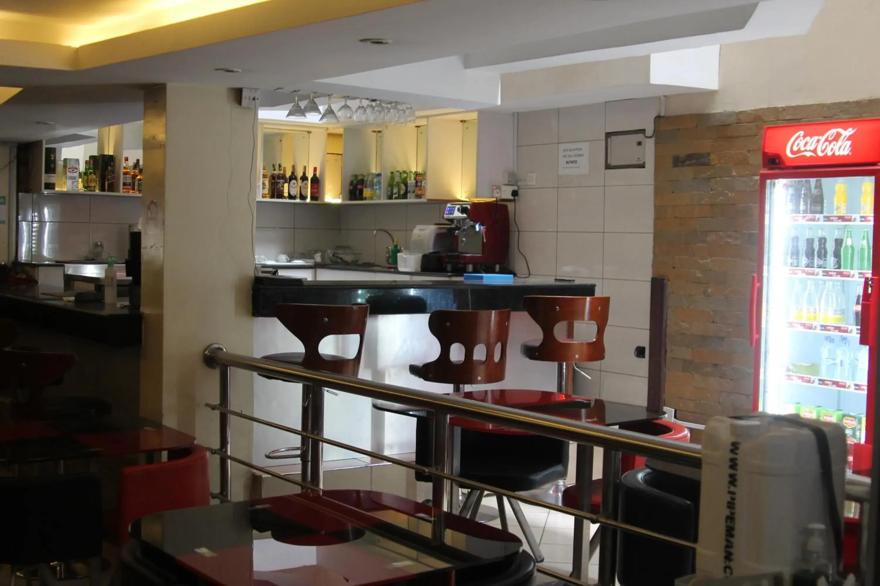 Lounge or bar in Airport Landing Hotel