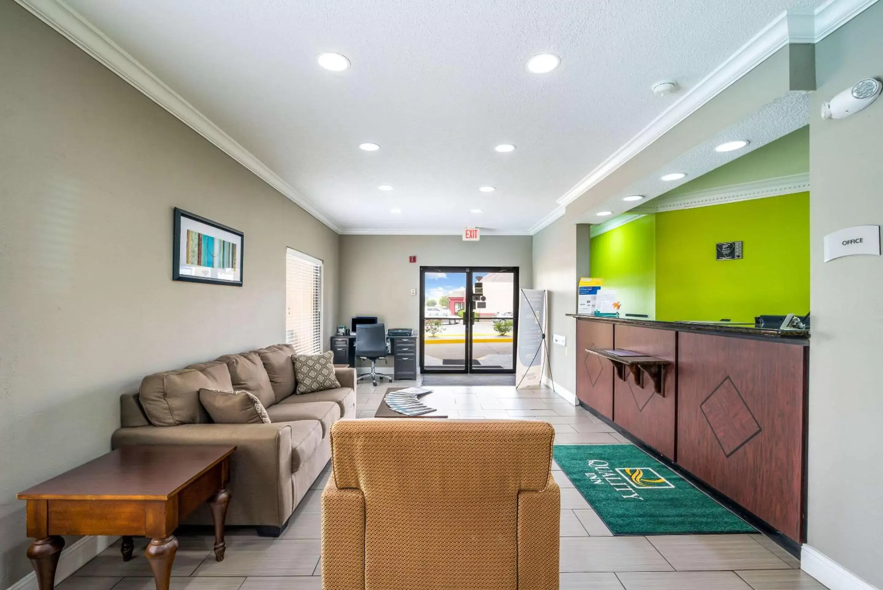 Lobby or reception in Quality Inn Cullman I-65 Exit 310 Lobby or reception in Quality Inn Cullman I-65 Exit 310