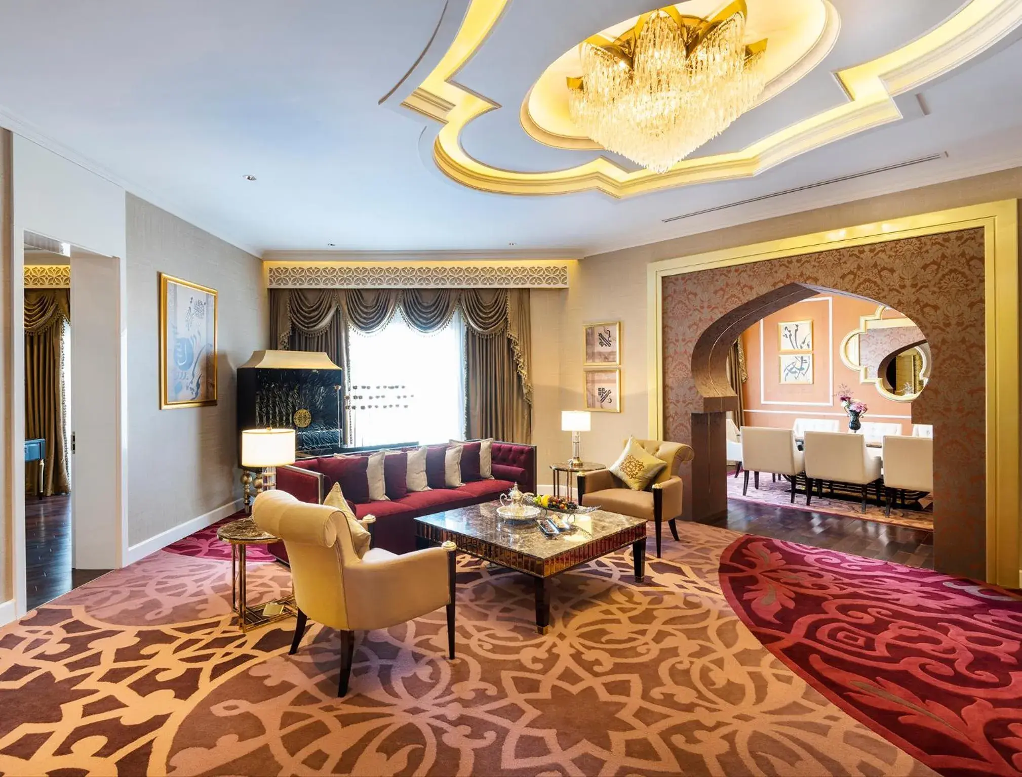 Living room, Seating Area in Ezdan Palace Hotel