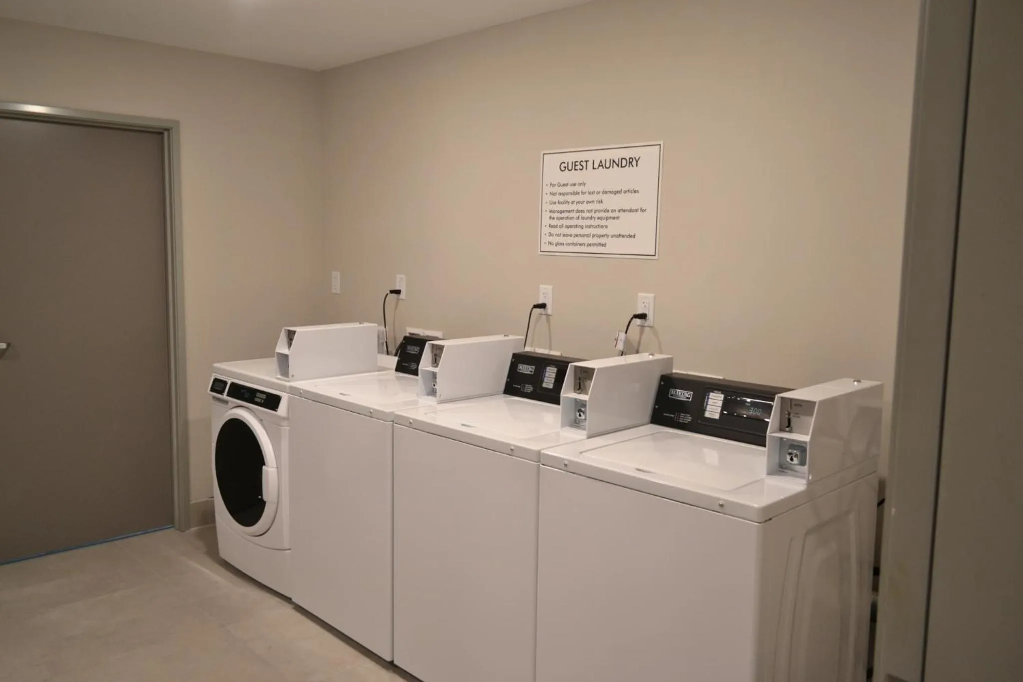 washing machine in MainStay Suites Gatlinburg Downtown Area