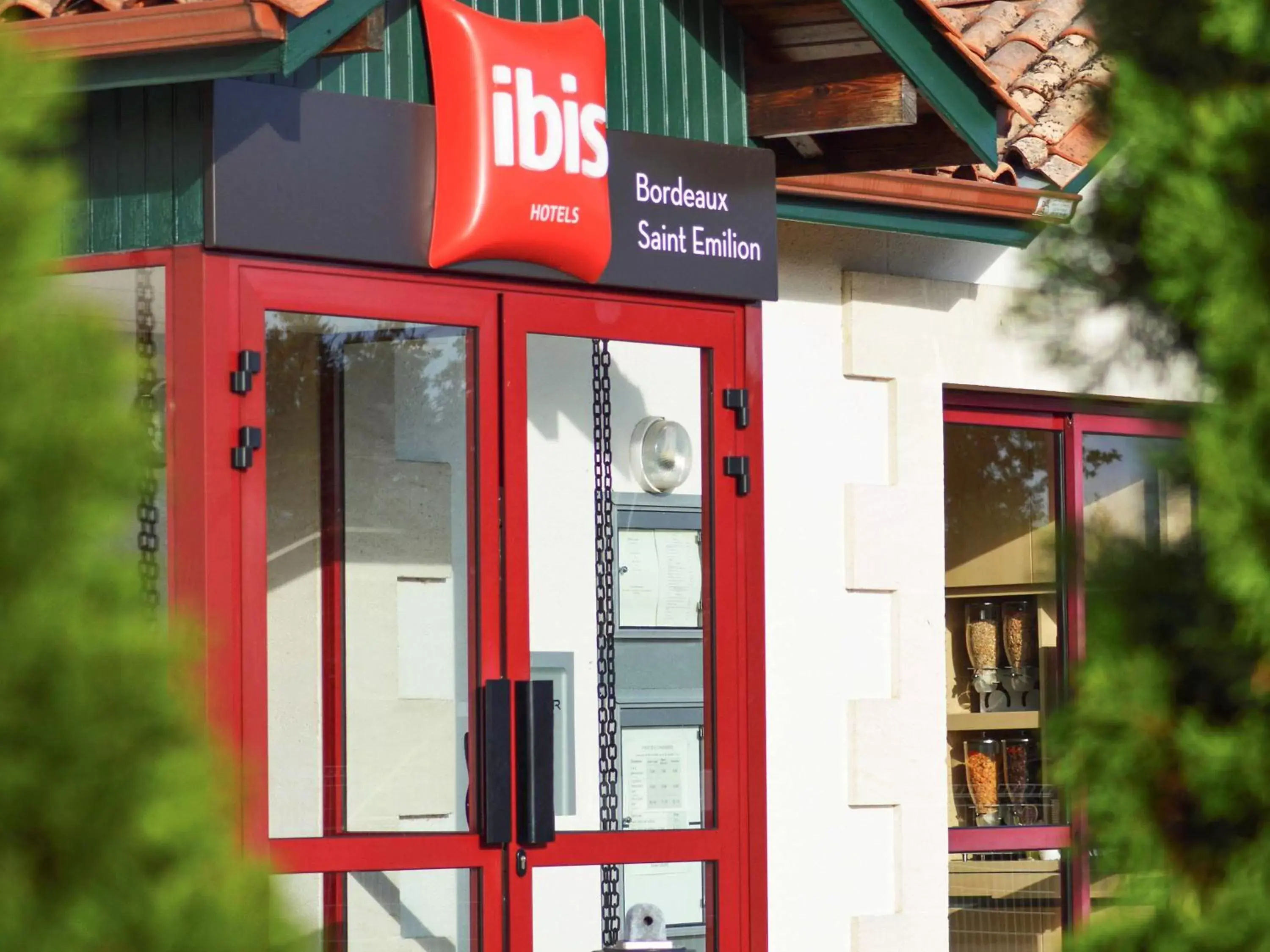 Property building in ibis Bordeaux Saint Emilion