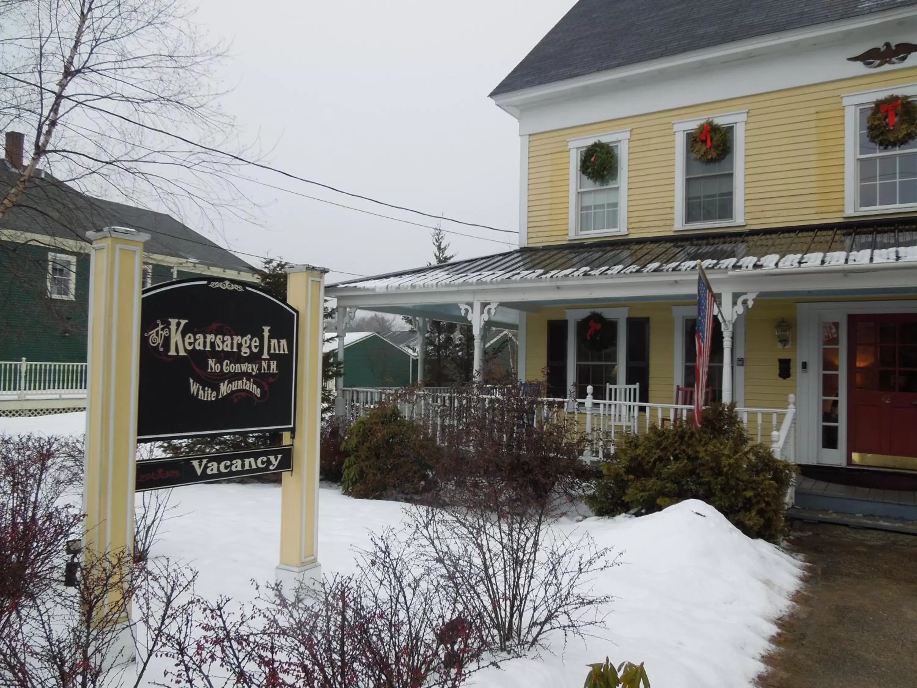 Facade/entrance, Property Building in Kearsarge Inn