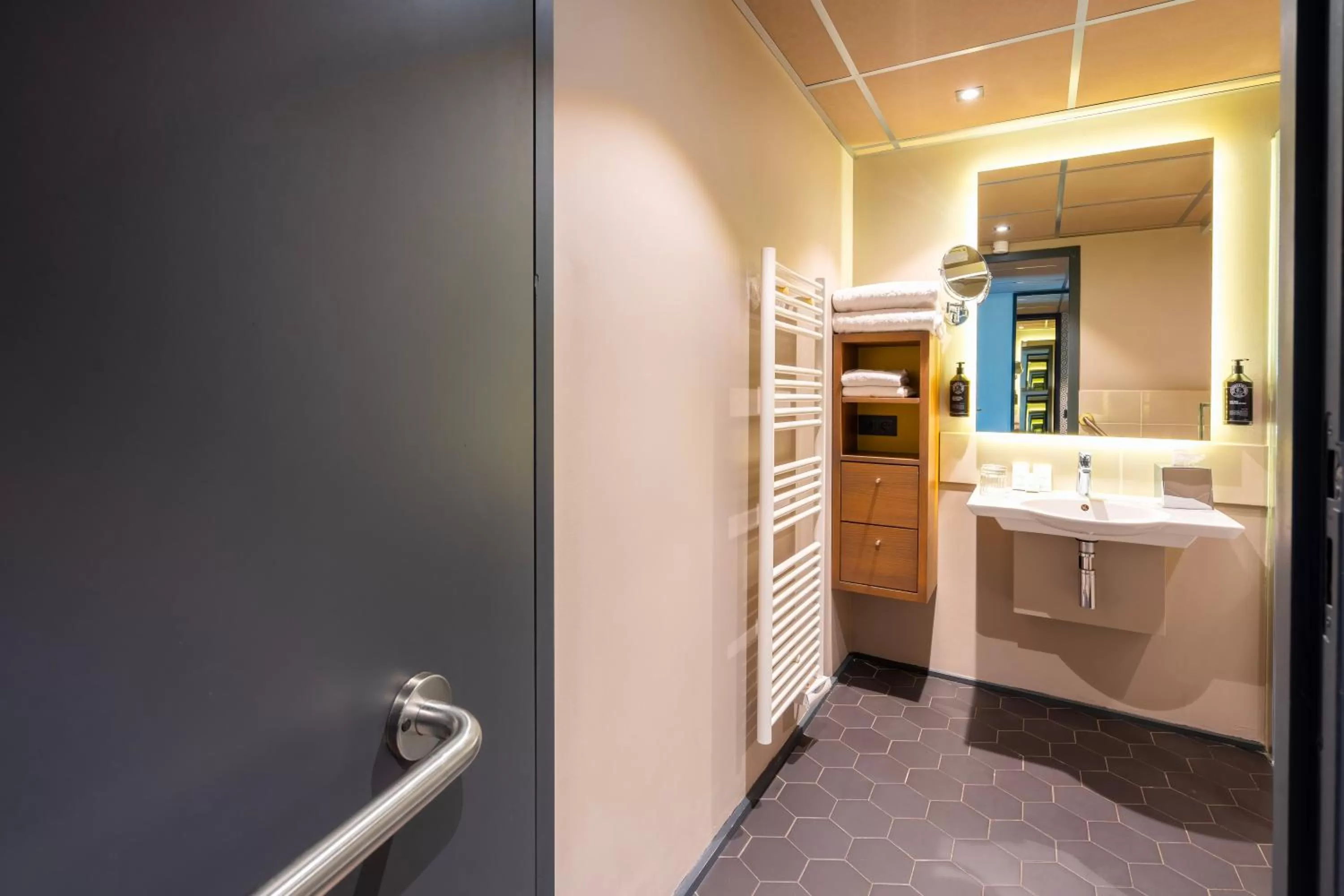 Bathroom in Le Splendid Hotel Lac D'Annecy - Handwritten Collection