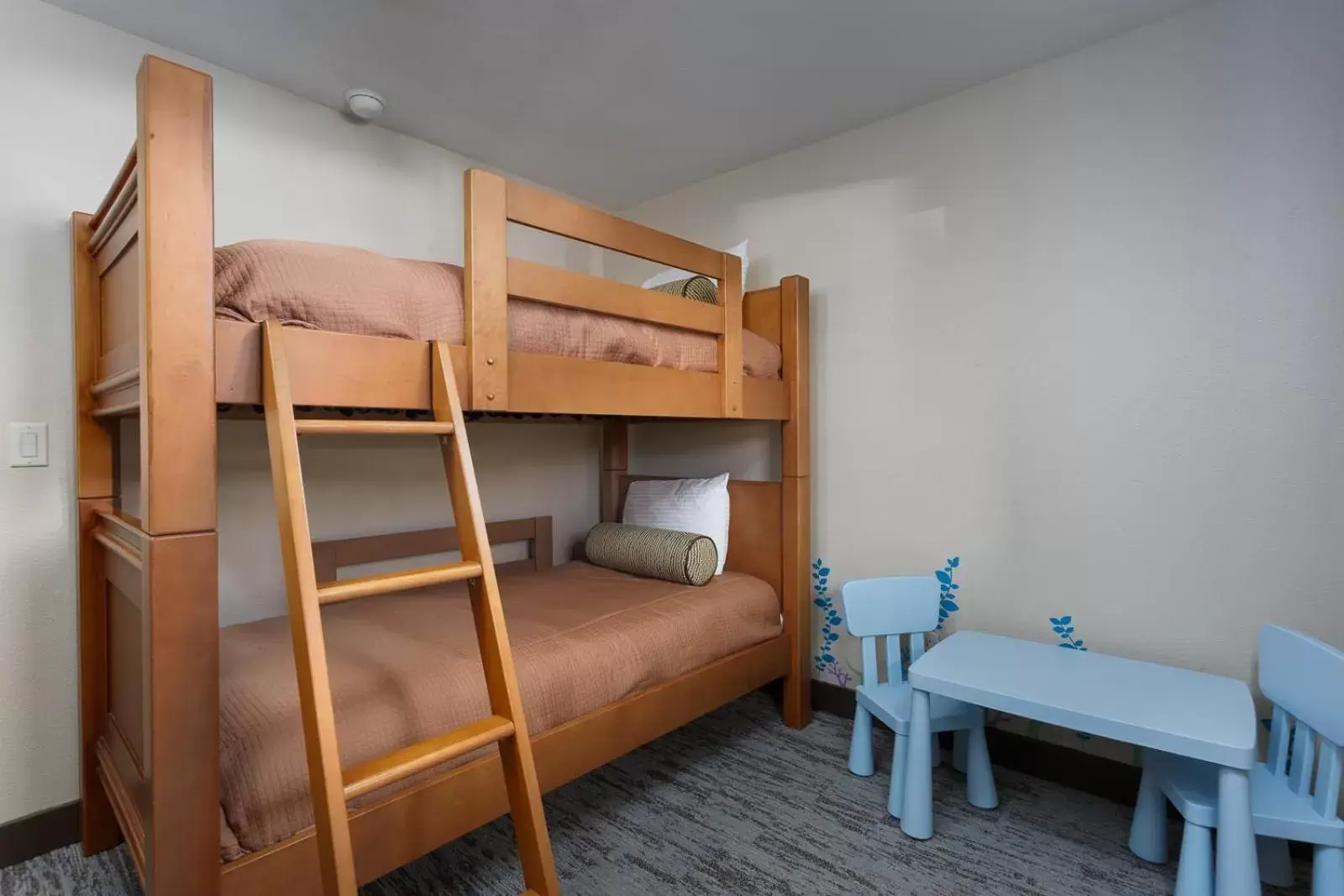 Bunk Bed in The Coho Oceanfront Lodge