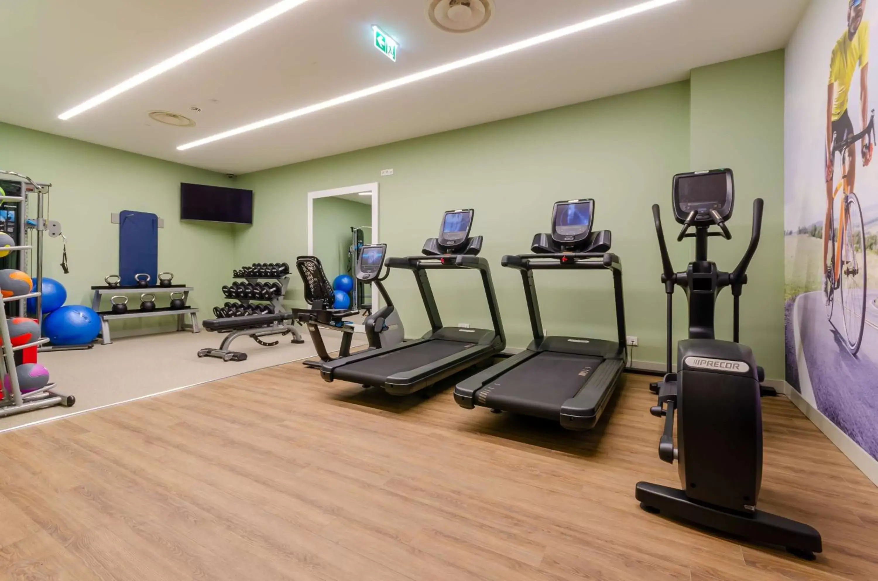 Fitness centre/facilities, Fitness Center/Facilities in The Emerald House Lisbon - Curio Collection By Hilton
