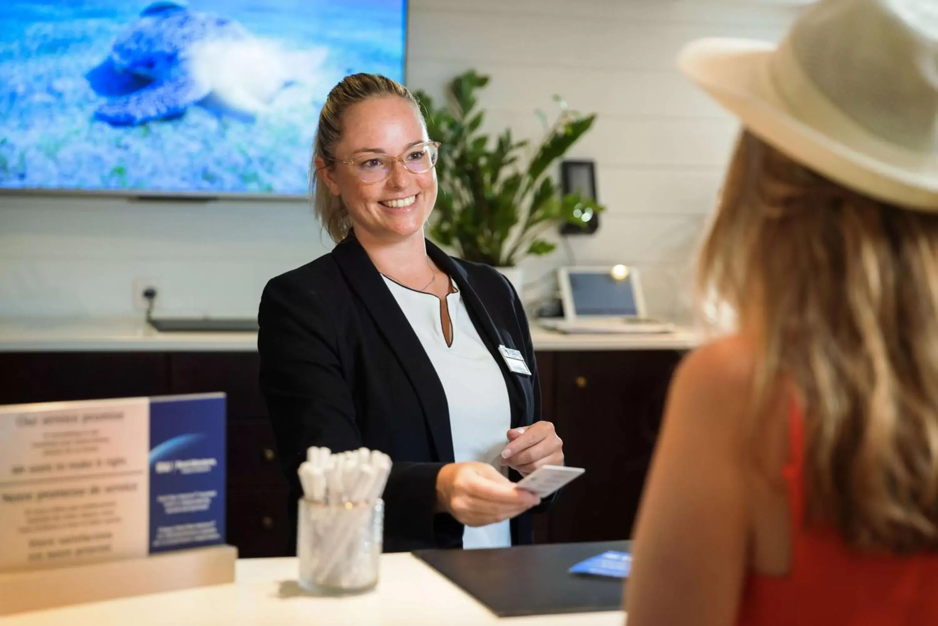 Lobby or reception in Best Western Hotel Mediterranee Menton