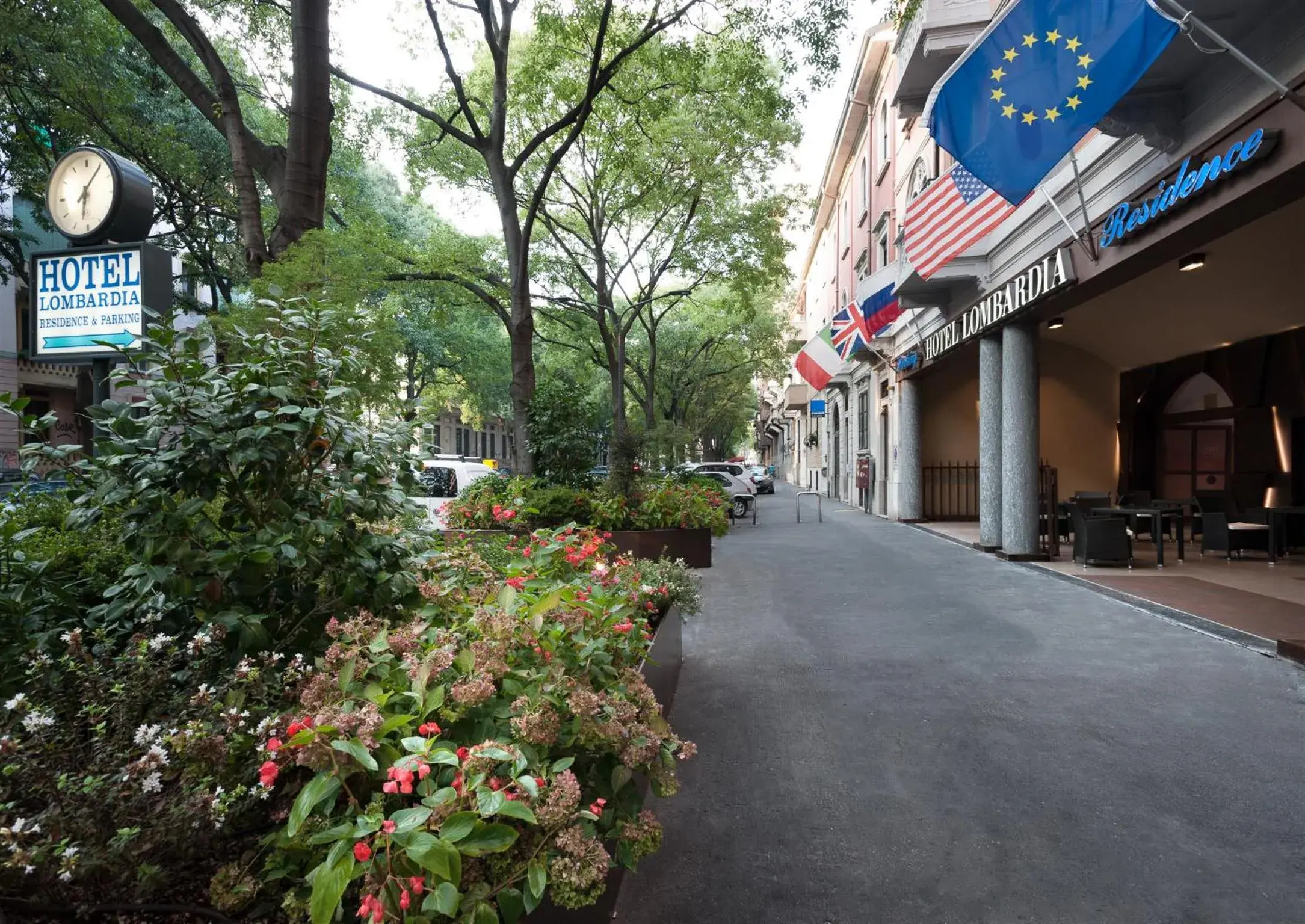 Facade/entrance in Hotel Lombardia