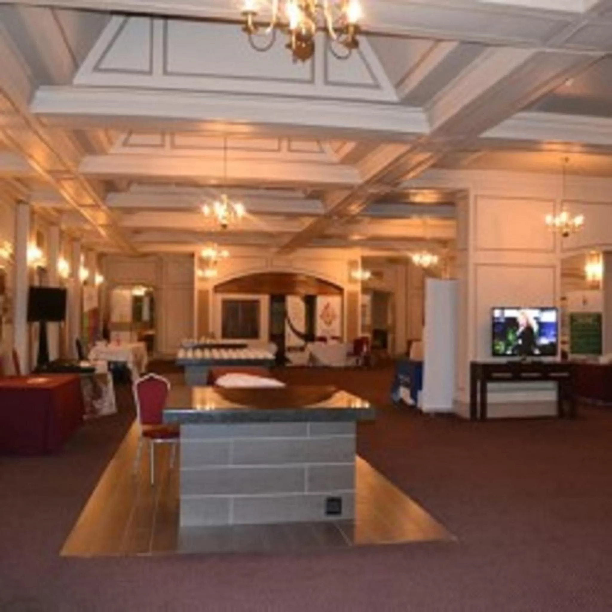 Communal lounge/ TV room in President Hotel