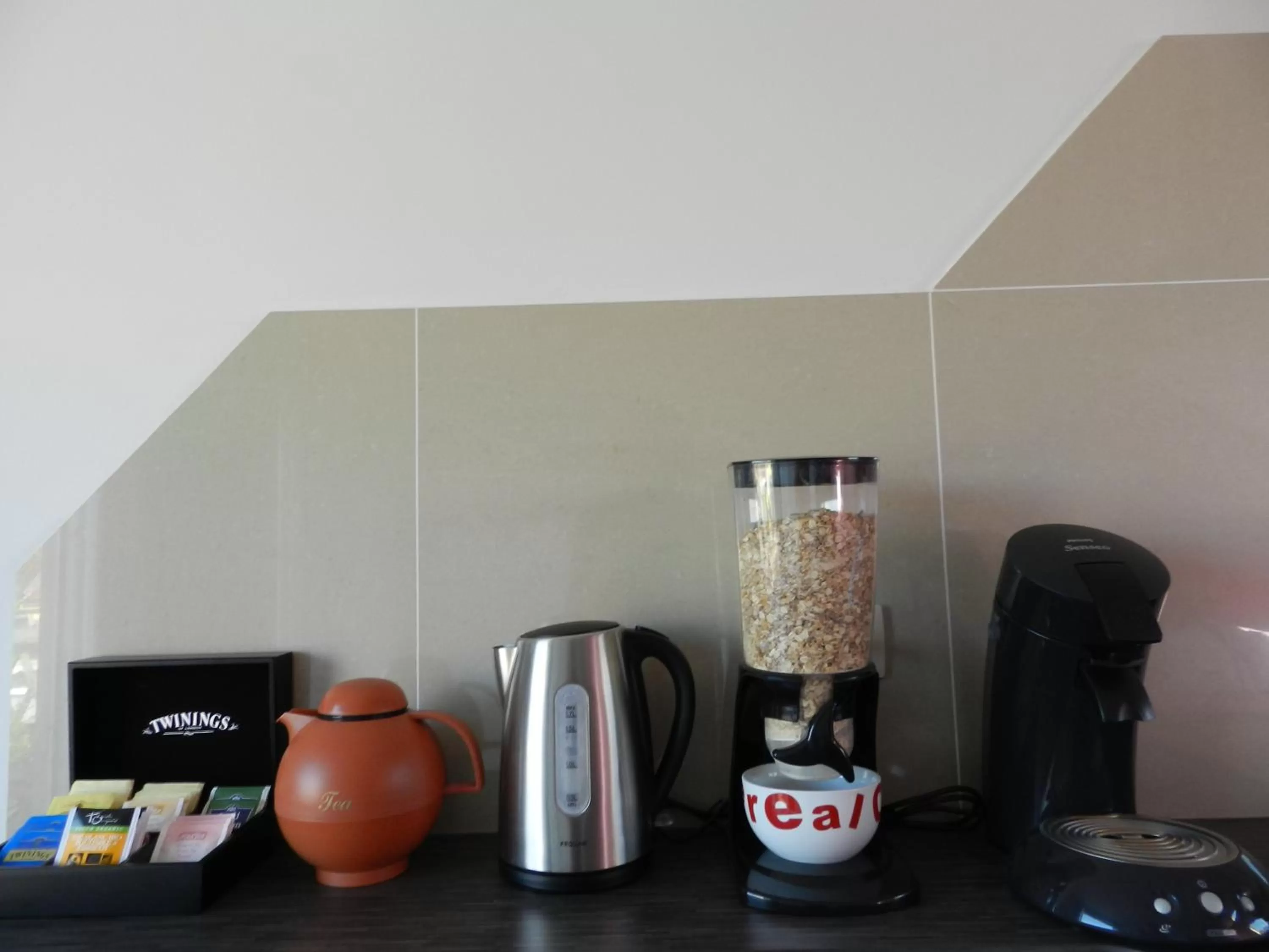 Coffee/tea facilities in B&B Basilique