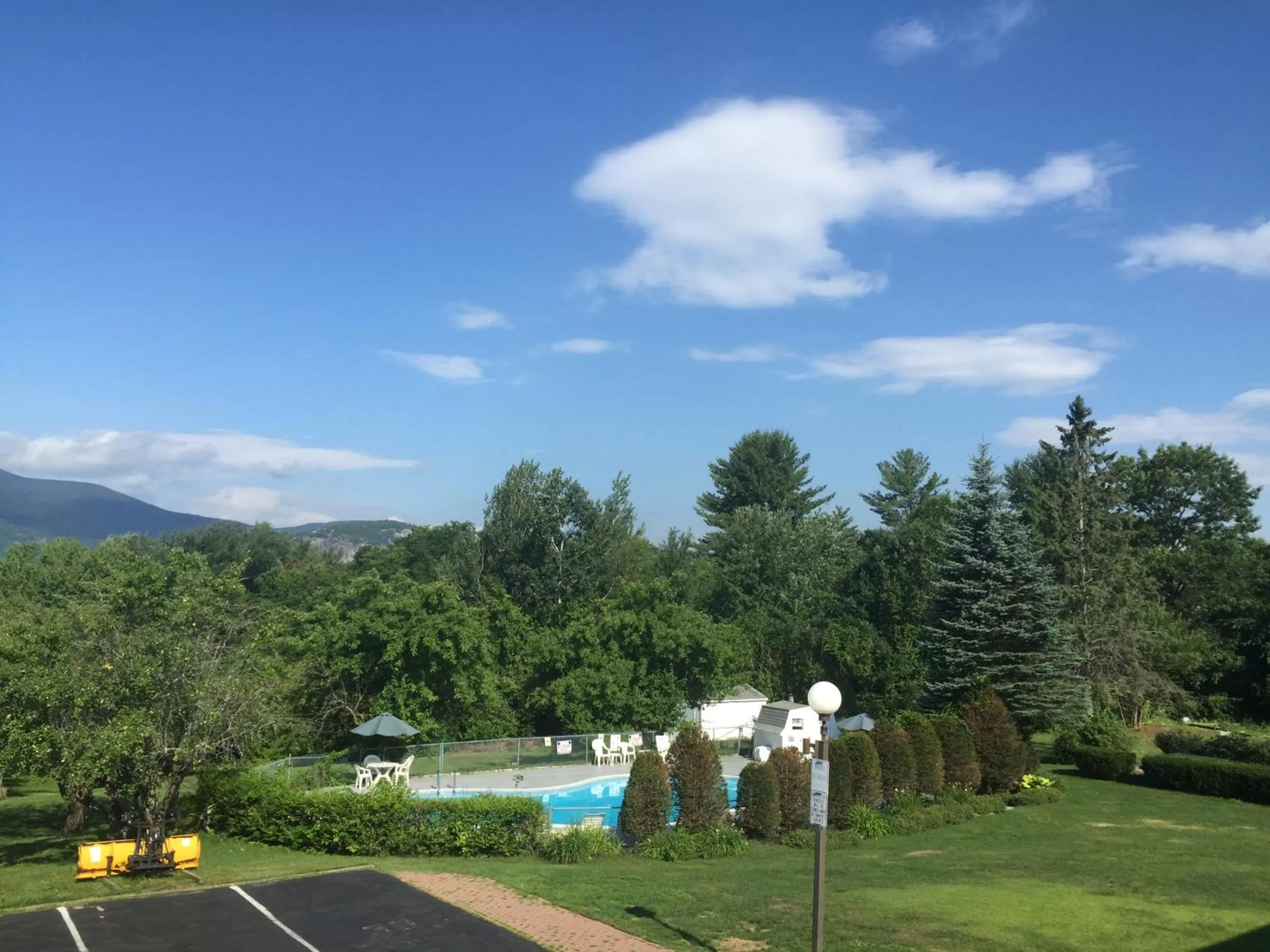 Day in Briarcliff Motel