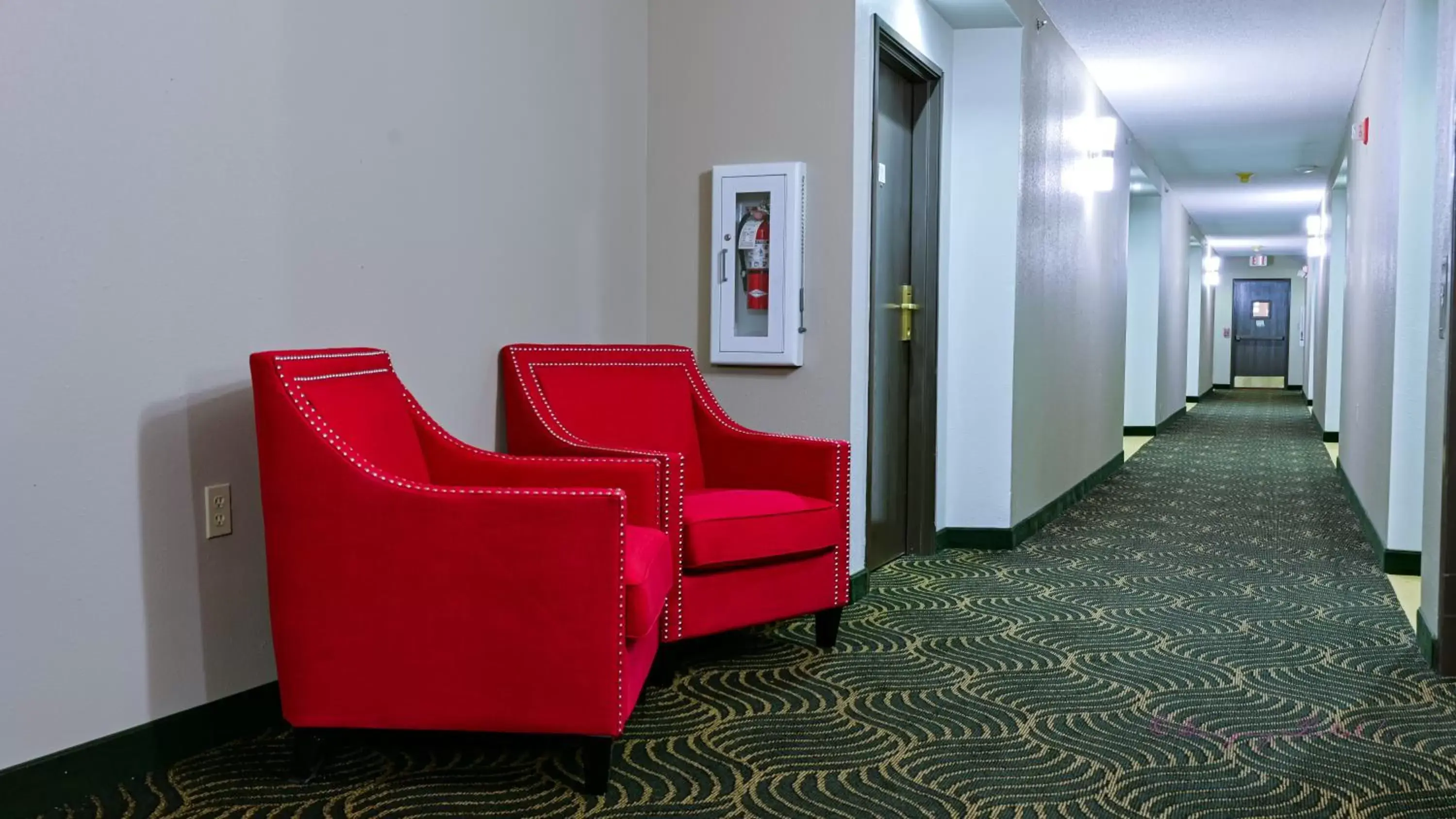 Seating Area in Super 8 by Wyndham High Point/Greensboro