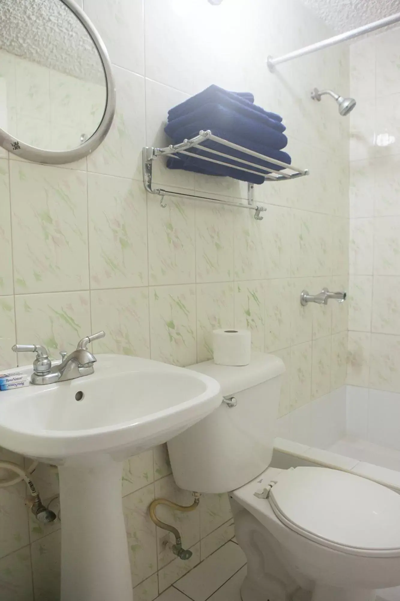 Shower, Bathroom in Caribic House