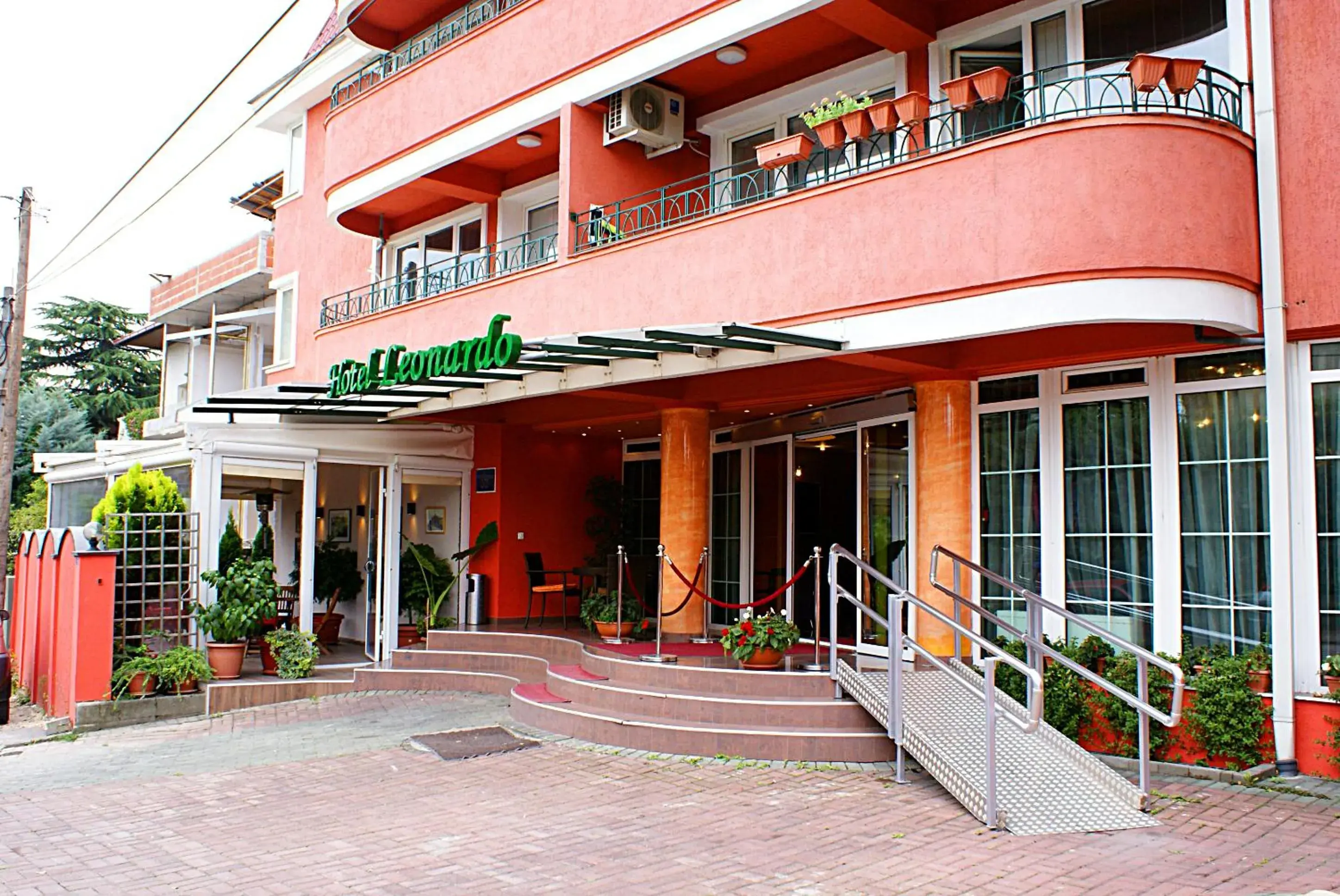 Facade/entrance, Property Building in Leonardo Hotel