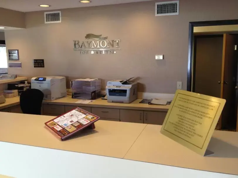 Business facilities in Baymont Inn & Suites by Wyndham San Marcos