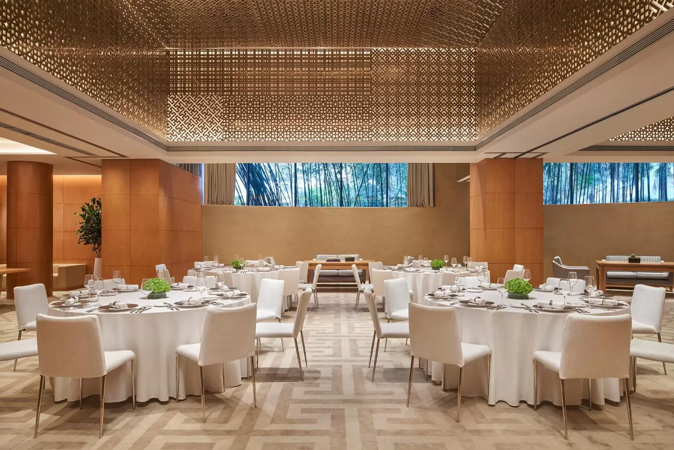 Restaurant/places to eat in Hyatt Regency Metropolitan Chongqing